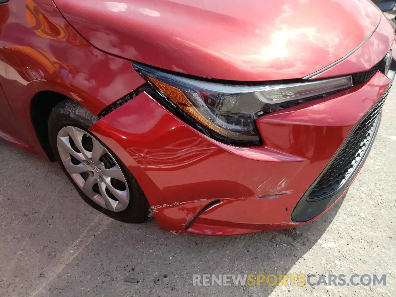 9 Photograph of a damaged car 5YFEPRAE7LP101532 TOYOTA COROLLA 2020