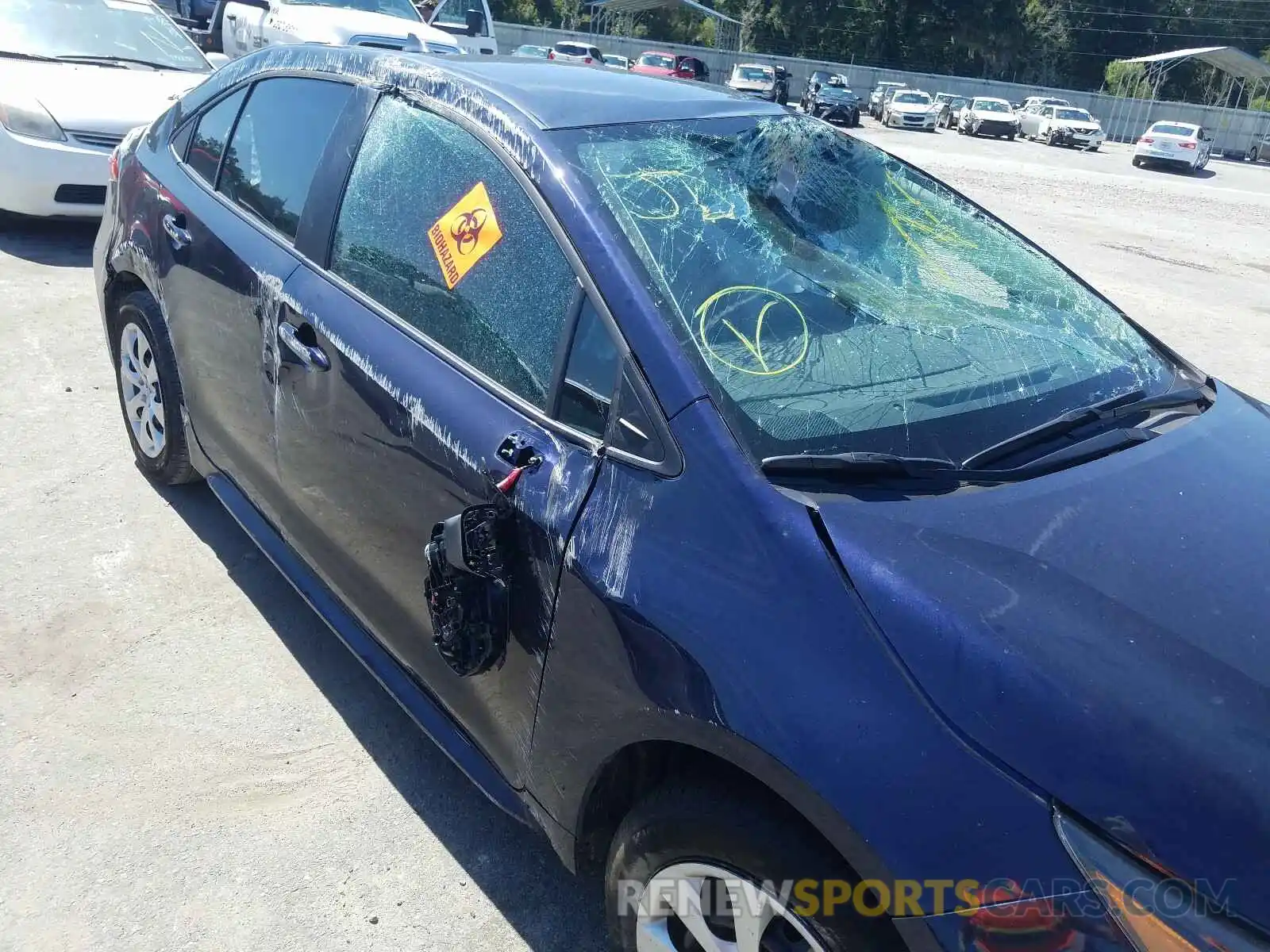 9 Photograph of a damaged car 5YFEPRAE7LP101546 TOYOTA COROLLA 2020