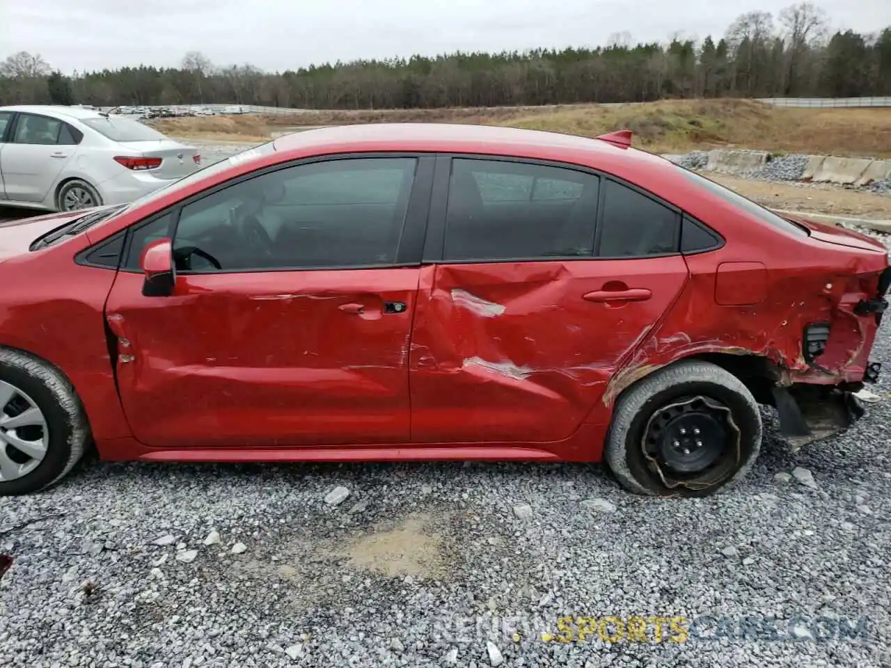 9 Photograph of a damaged car 5YFEPRAE7LP102051 TOYOTA COROLLA 2020