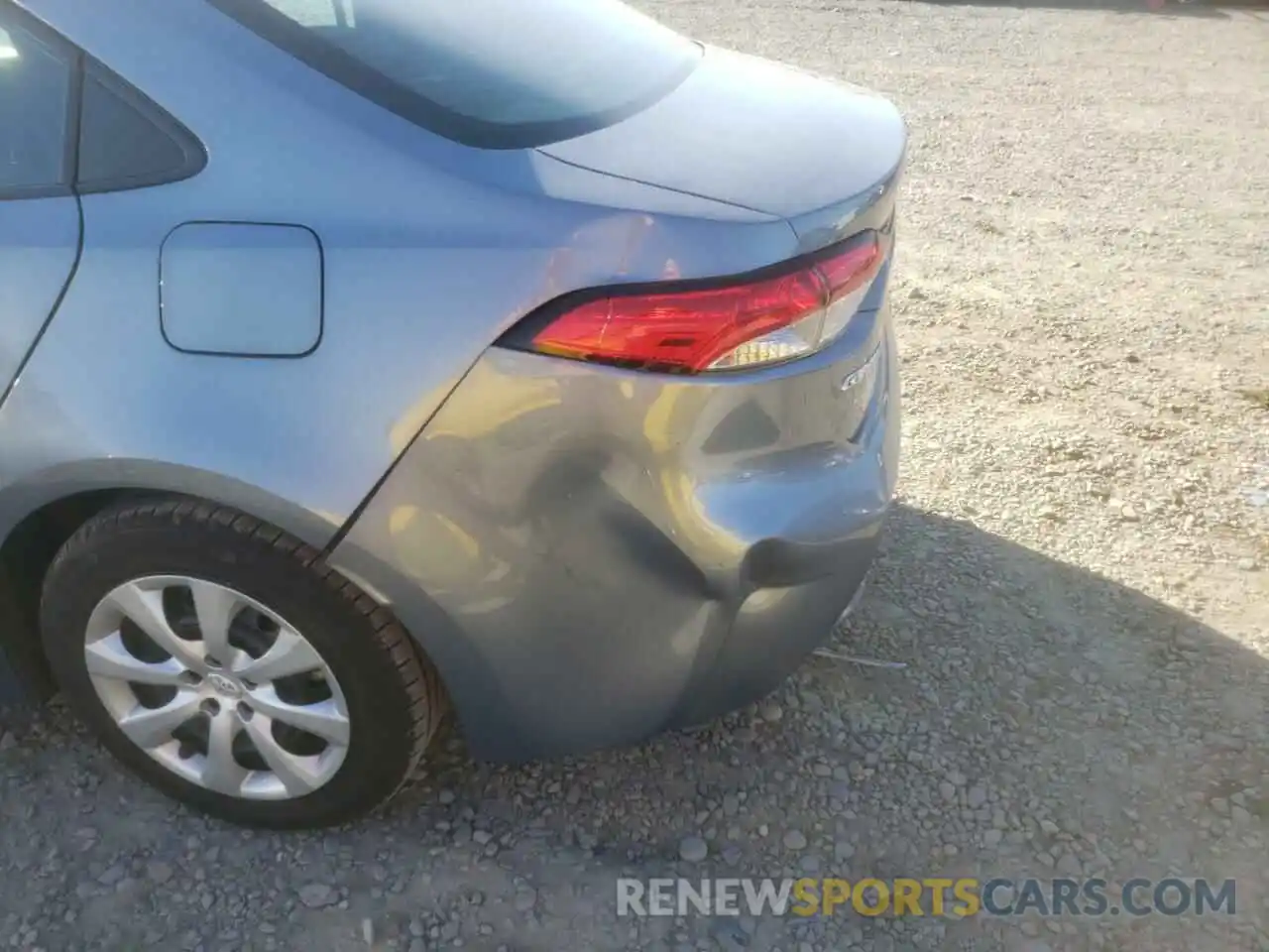 9 Photograph of a damaged car 5YFEPRAE7LP102311 TOYOTA COROLLA 2020