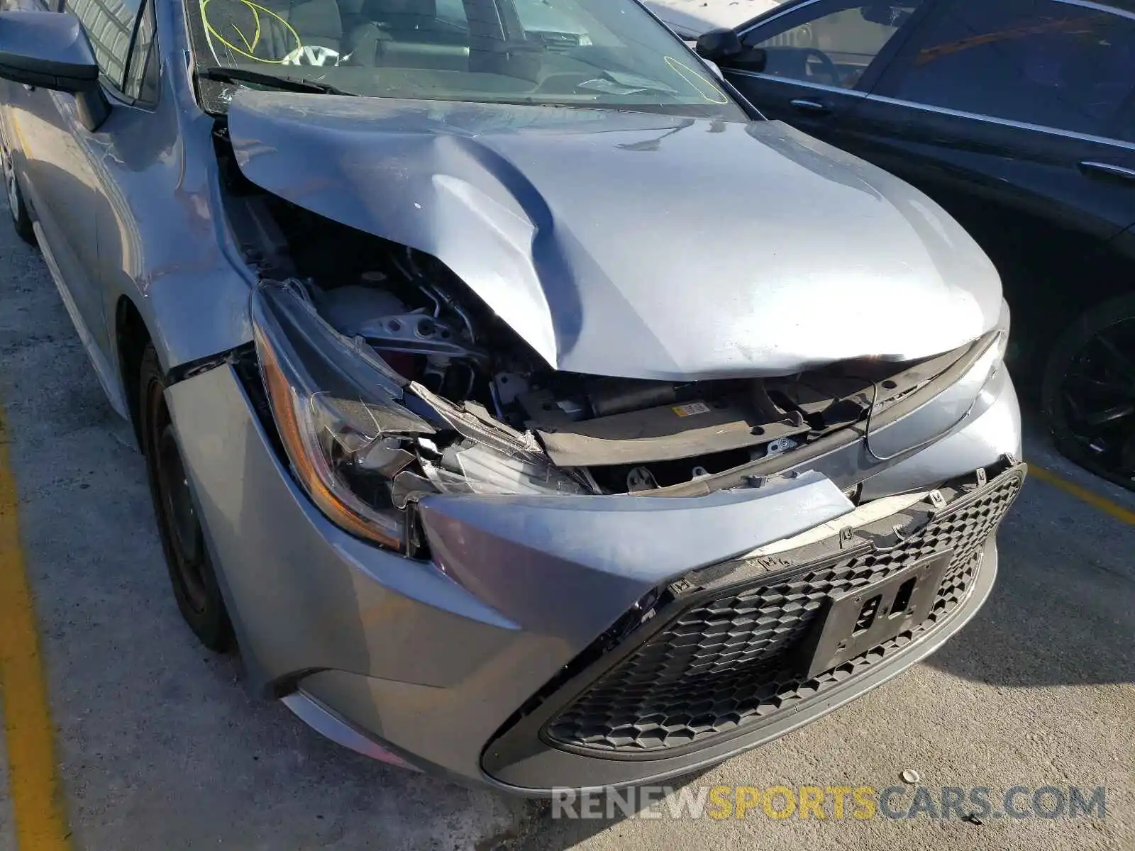 9 Photograph of a damaged car 5YFEPRAE7LP104351 TOYOTA COROLLA 2020