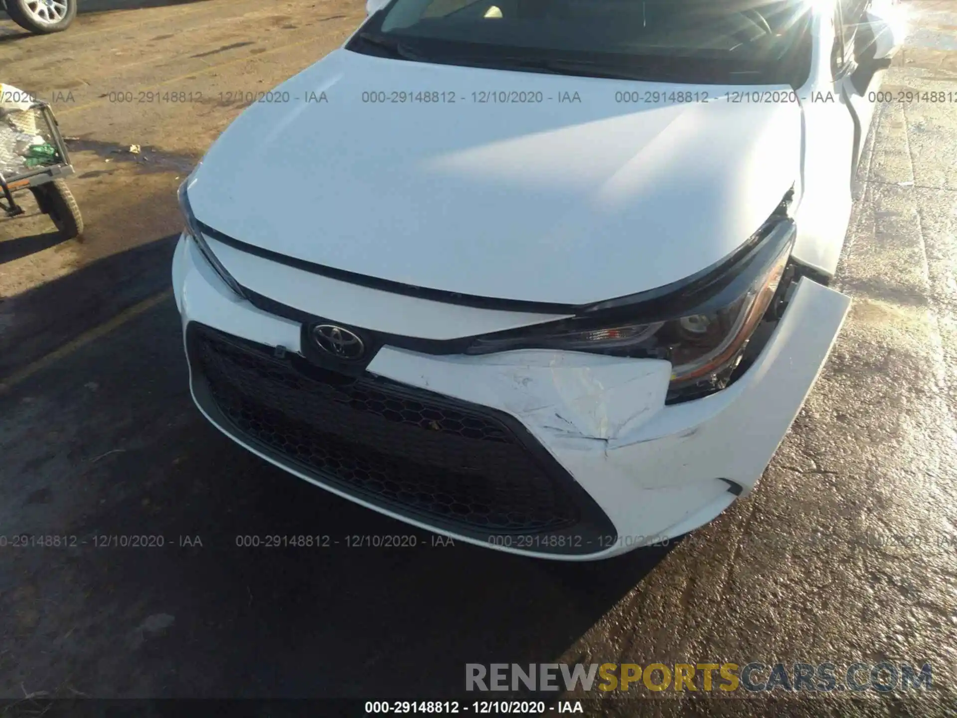 12 Photograph of a damaged car 5YFEPRAE7LP105113 TOYOTA COROLLA 2020