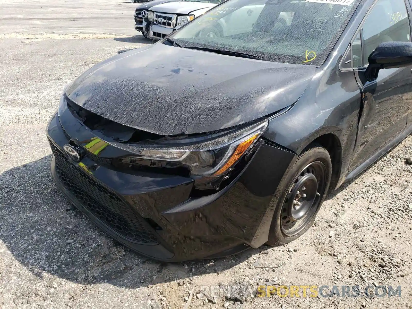 9 Photograph of a damaged car 5YFEPRAE7LP105516 TOYOTA COROLLA 2020