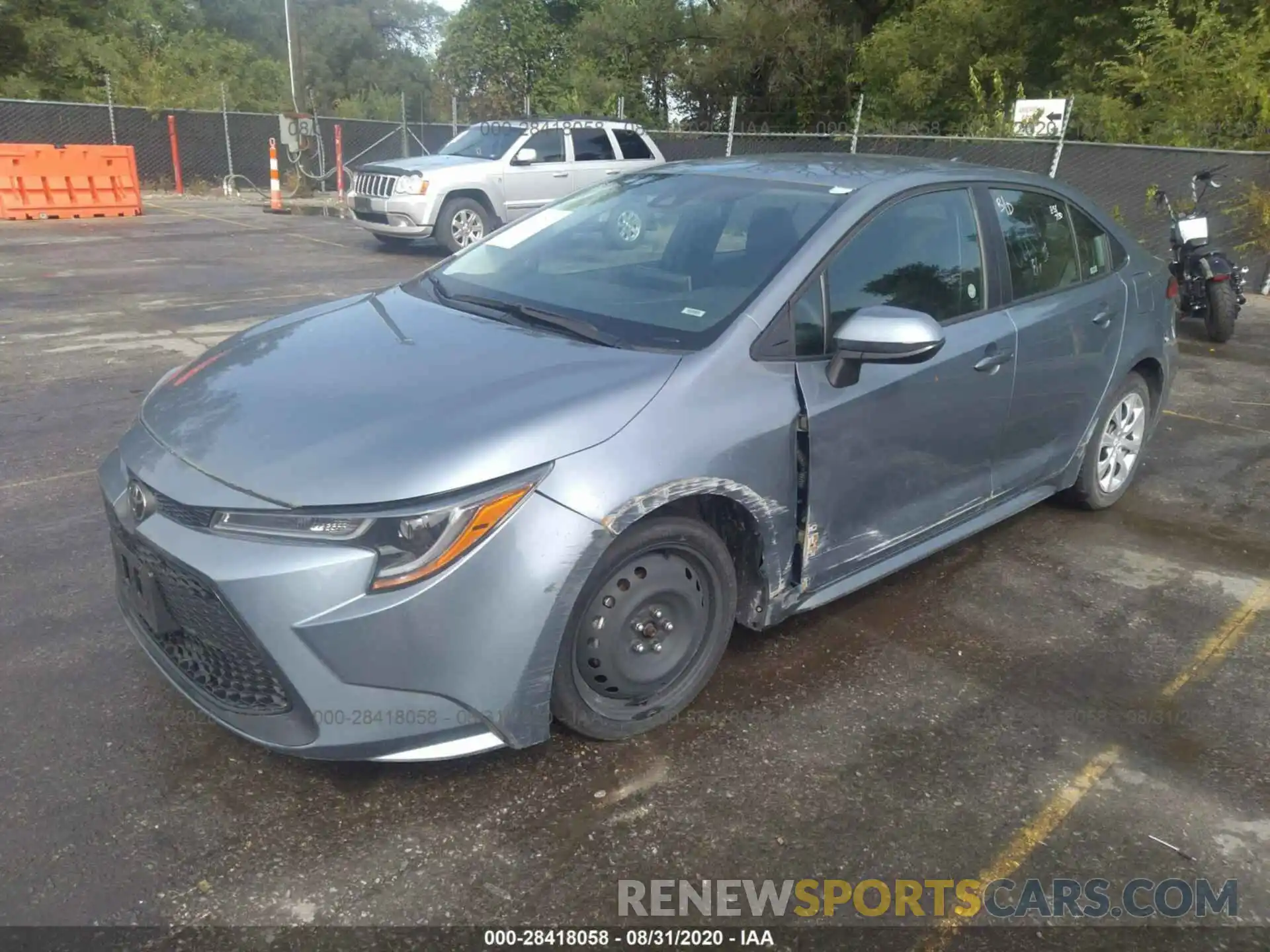 2 Photograph of a damaged car 5YFEPRAE7LP105595 TOYOTA COROLLA 2020