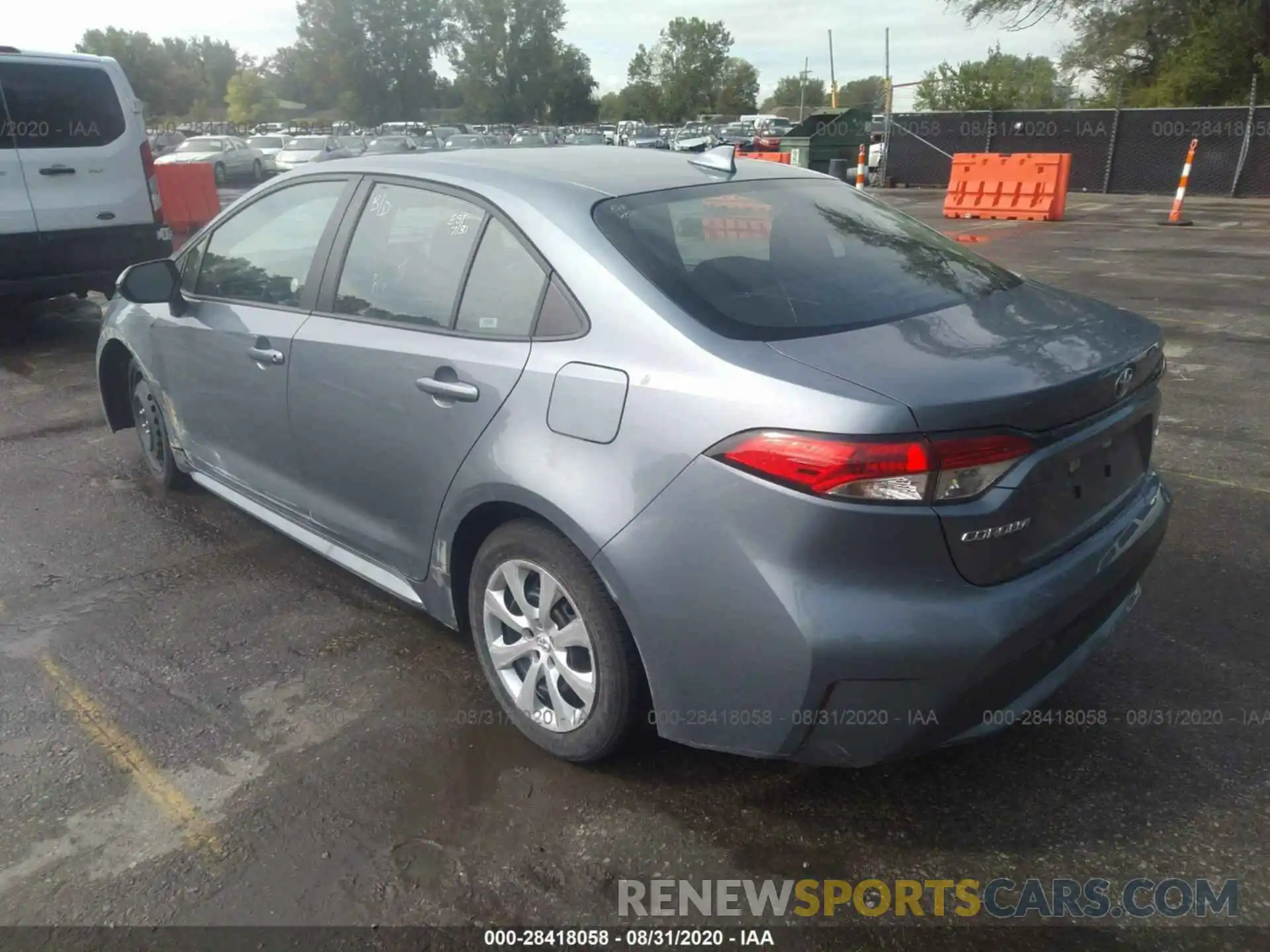 3 Photograph of a damaged car 5YFEPRAE7LP105595 TOYOTA COROLLA 2020