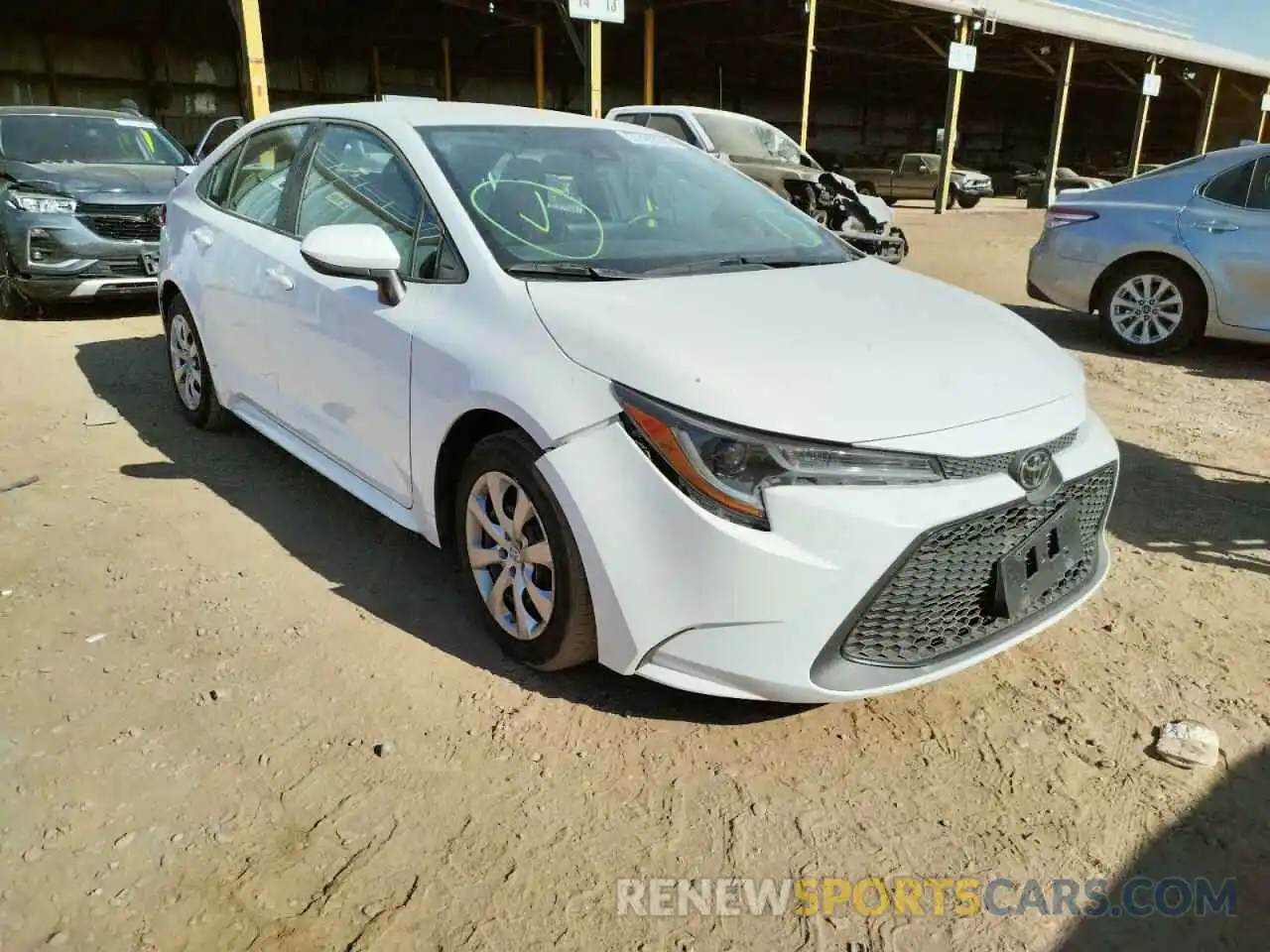 1 Photograph of a damaged car 5YFEPRAE7LP105869 TOYOTA COROLLA 2020