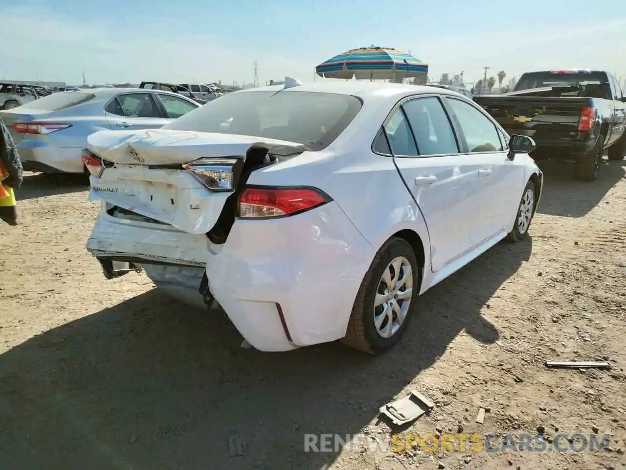 4 Photograph of a damaged car 5YFEPRAE7LP105869 TOYOTA COROLLA 2020