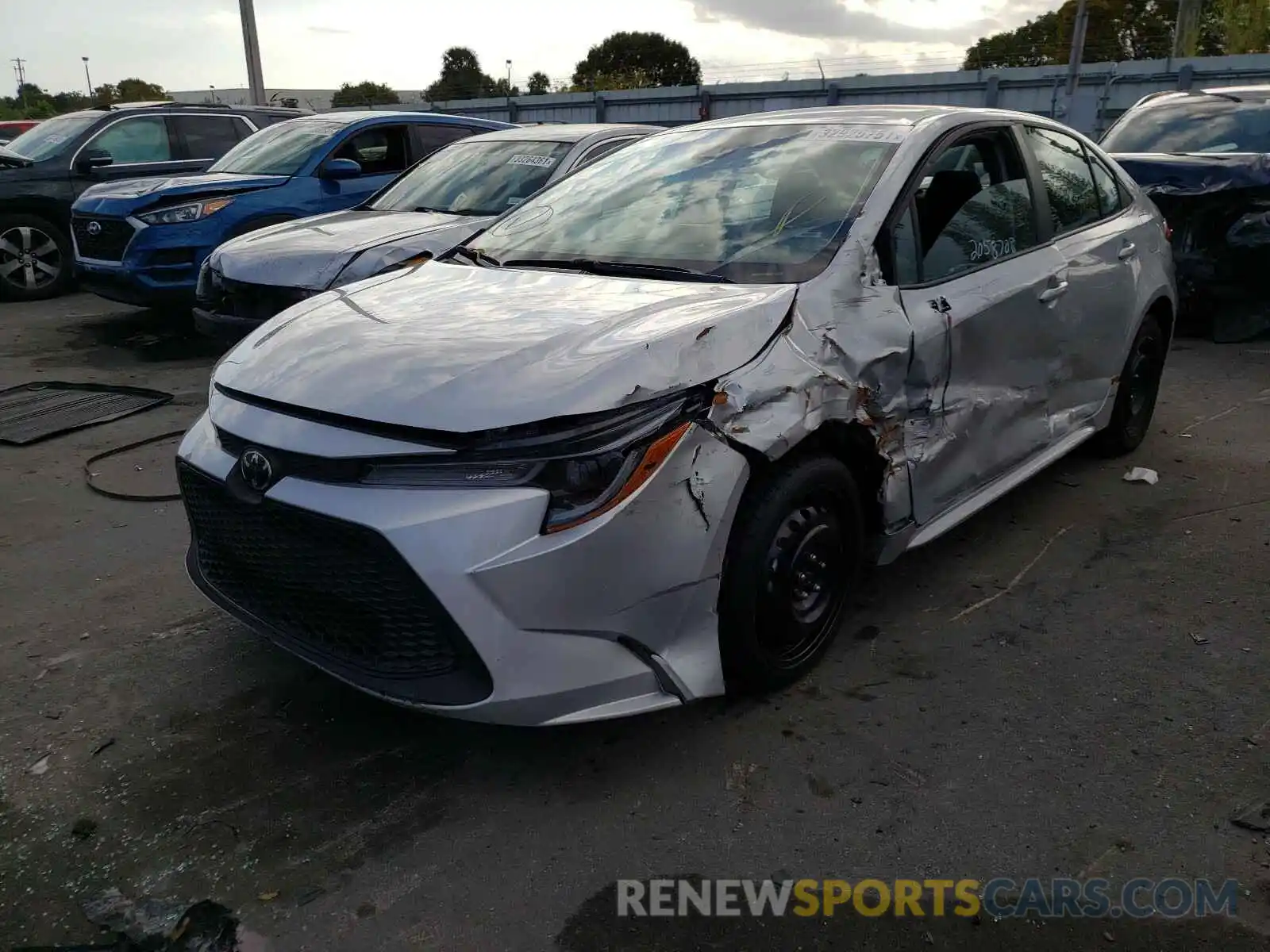 2 Photograph of a damaged car 5YFEPRAE7LP106147 TOYOTA COROLLA 2020