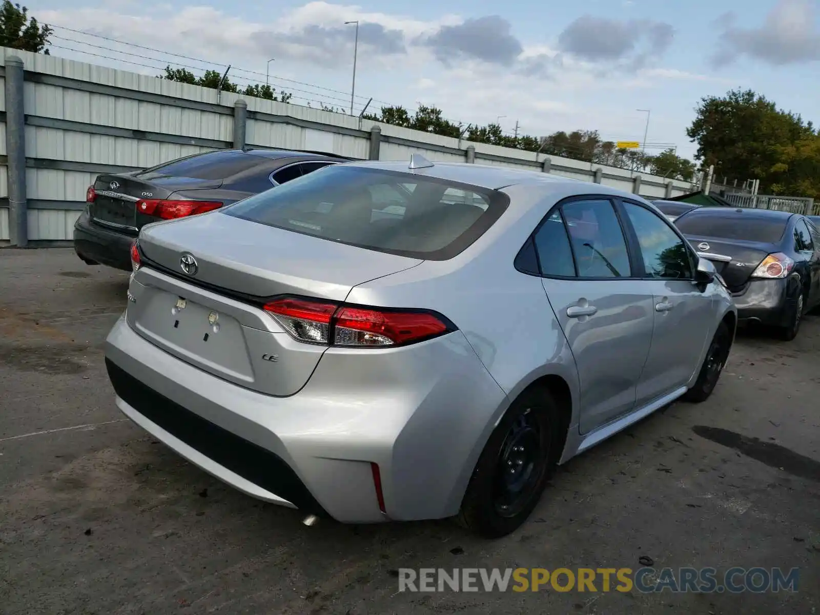 4 Photograph of a damaged car 5YFEPRAE7LP106147 TOYOTA COROLLA 2020