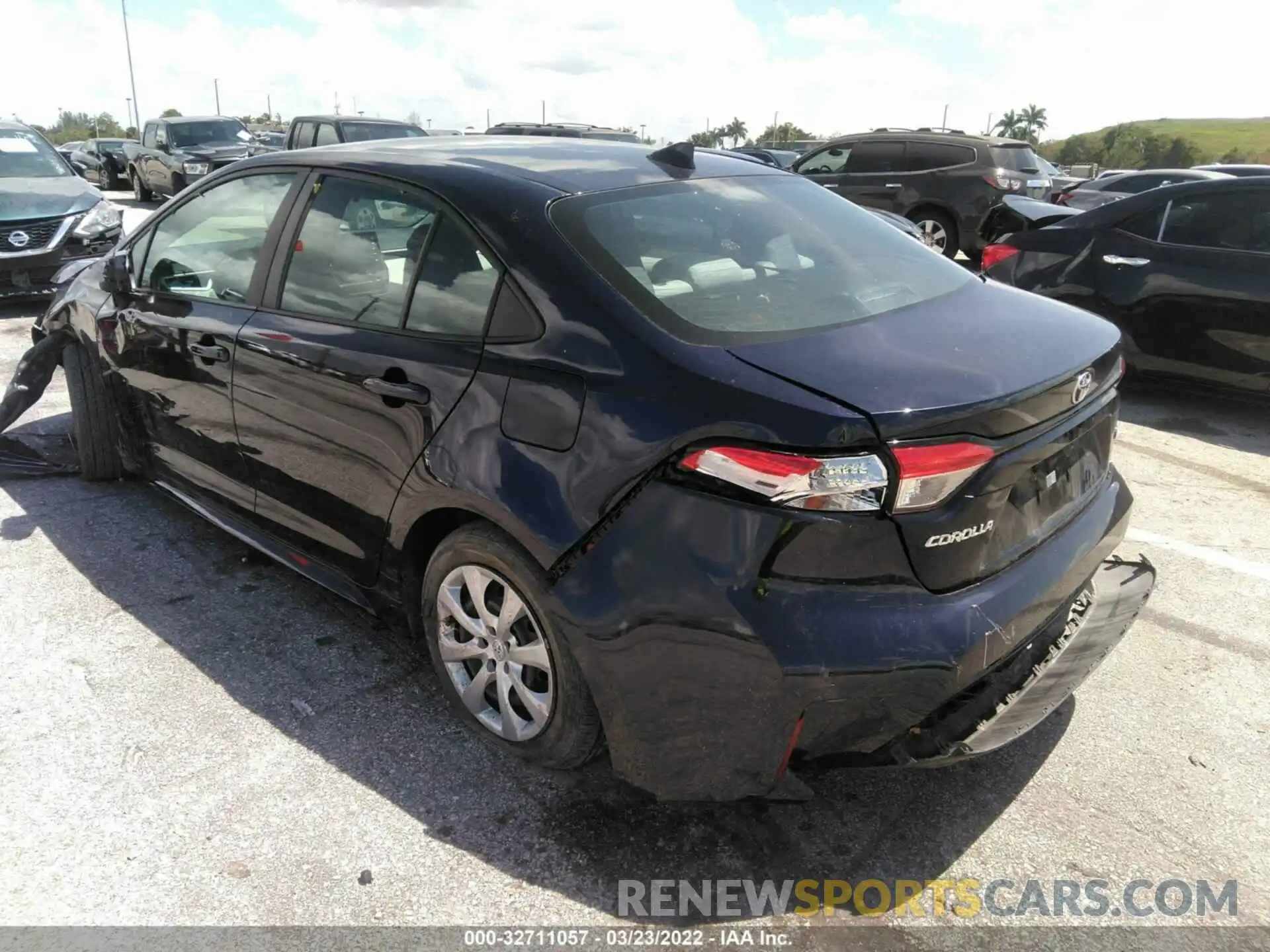 3 Photograph of a damaged car 5YFEPRAE7LP106794 TOYOTA COROLLA 2020