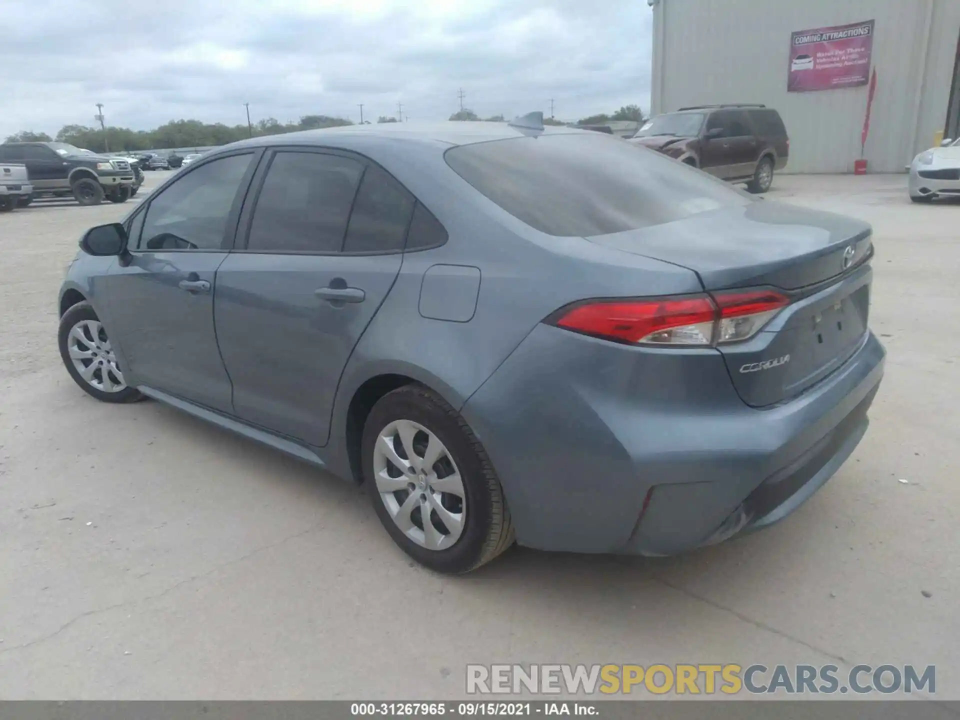 3 Photograph of a damaged car 5YFEPRAE7LP106987 TOYOTA COROLLA 2020