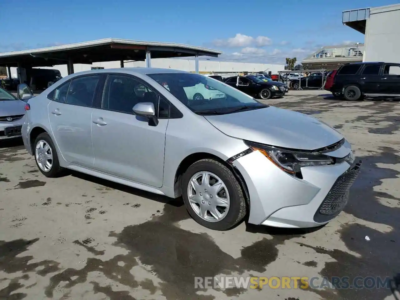 4 Photograph of a damaged car 5YFEPRAE7LP107895 TOYOTA COROLLA 2020