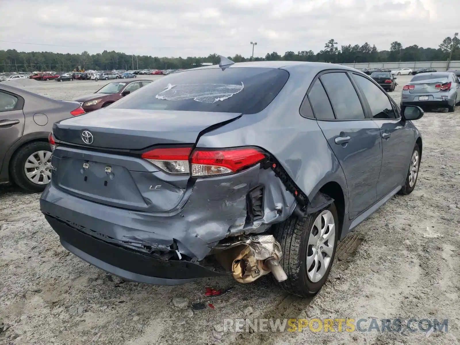 4 Photograph of a damaged car 5YFEPRAE7LP108139 TOYOTA COROLLA 2020