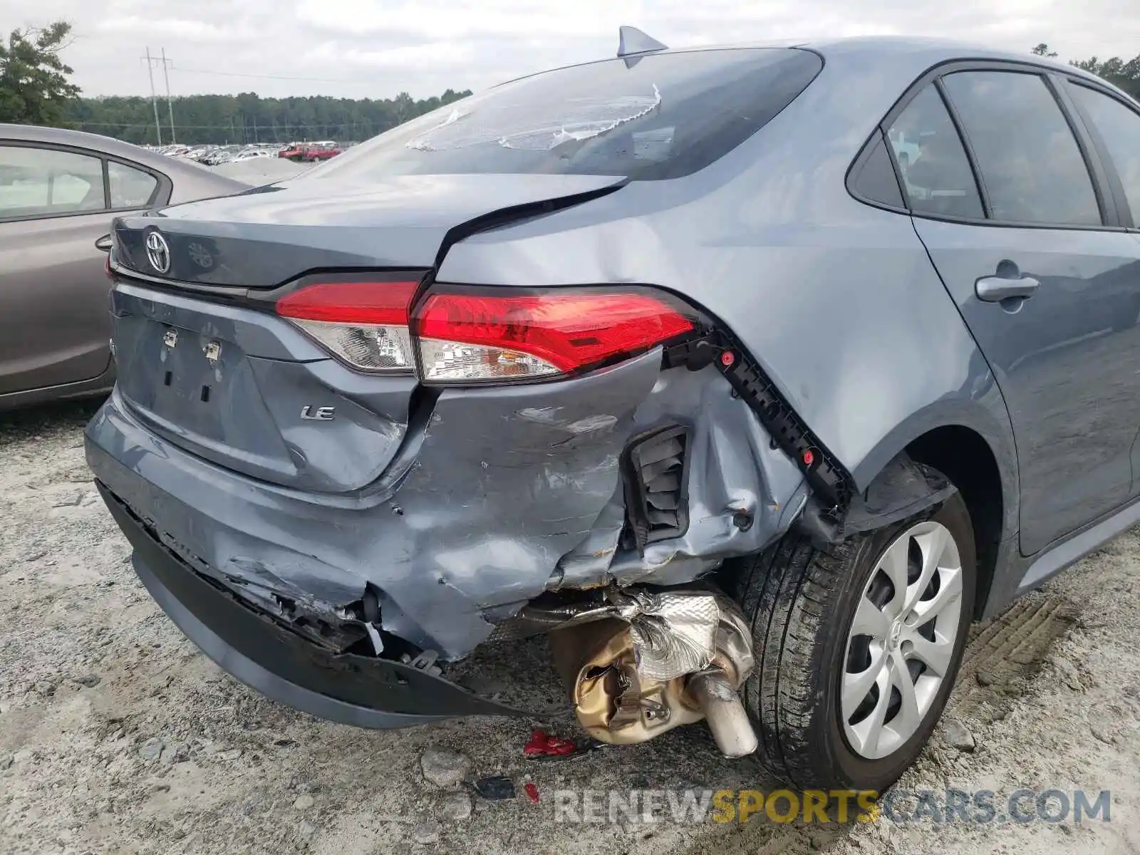 9 Photograph of a damaged car 5YFEPRAE7LP108139 TOYOTA COROLLA 2020