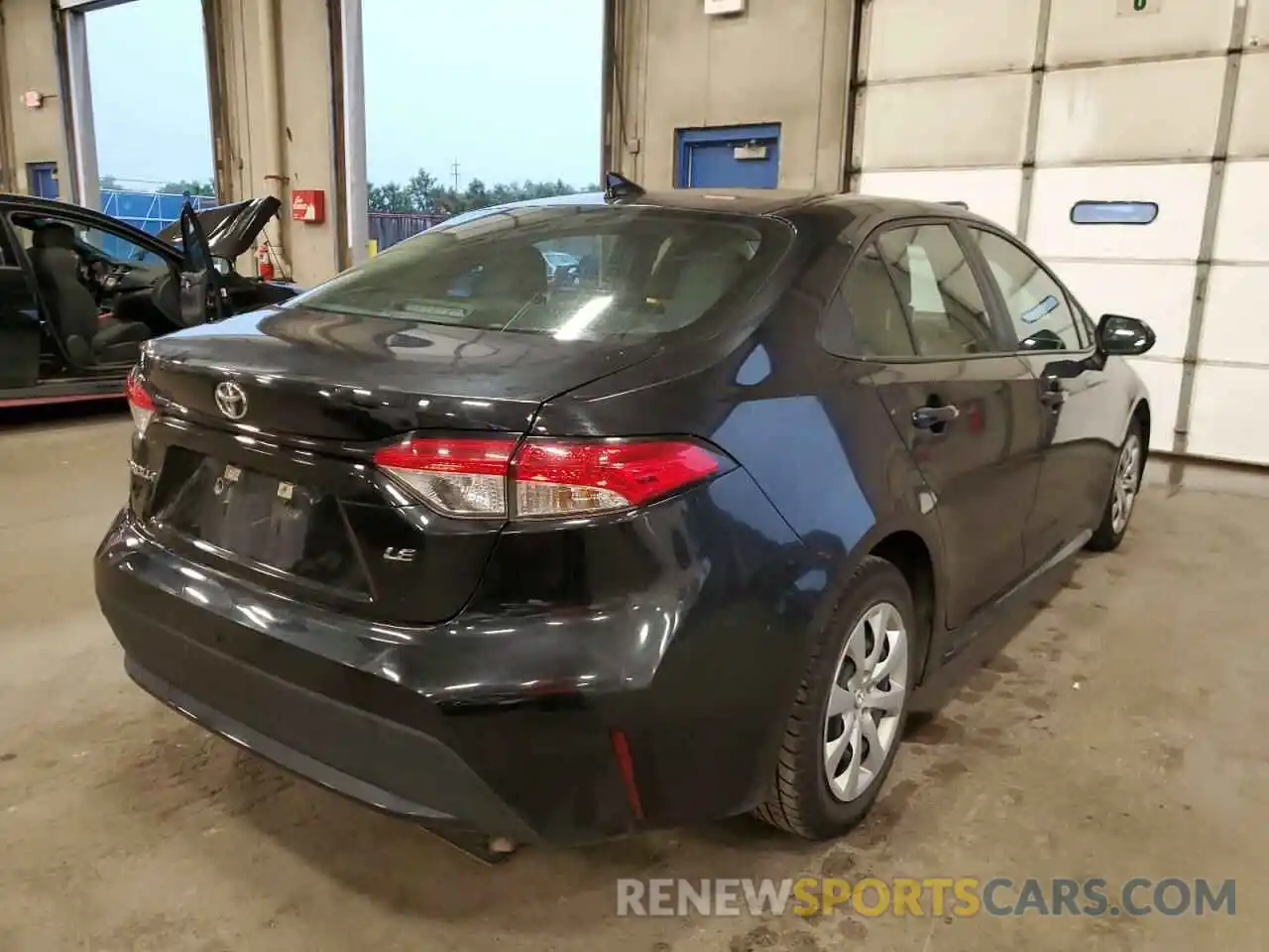 4 Photograph of a damaged car 5YFEPRAE7LP109050 TOYOTA COROLLA 2020