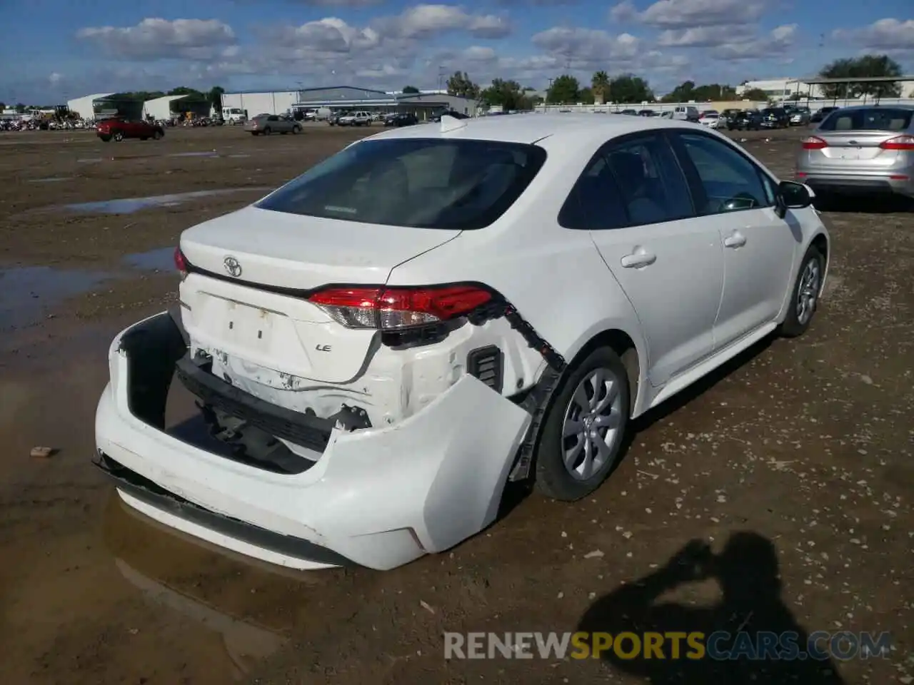 4 Photograph of a damaged car 5YFEPRAE7LP109226 TOYOTA COROLLA 2020