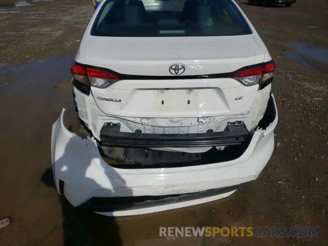 9 Photograph of a damaged car 5YFEPRAE7LP109226 TOYOTA COROLLA 2020