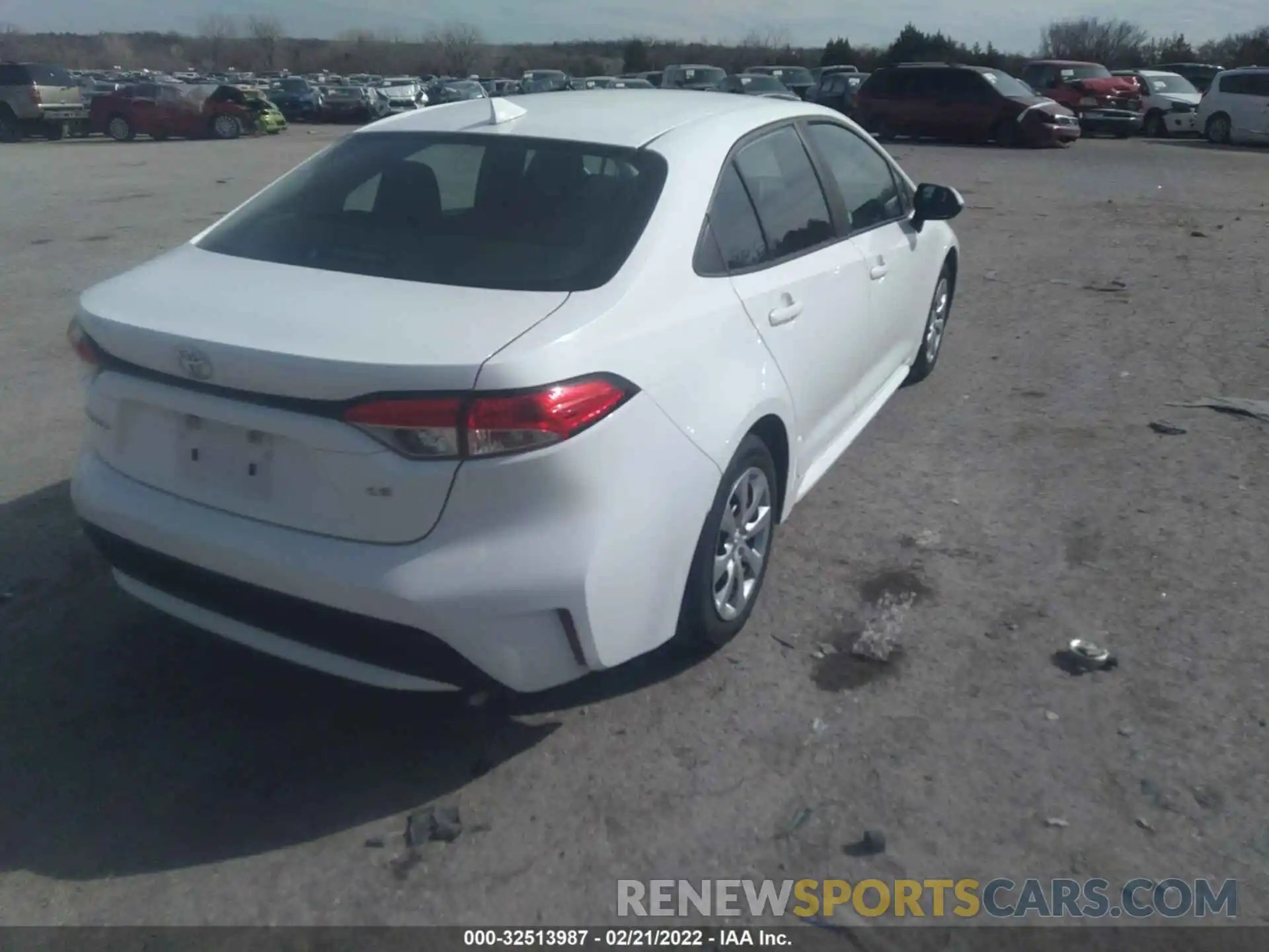 4 Photograph of a damaged car 5YFEPRAE7LP109923 TOYOTA COROLLA 2020