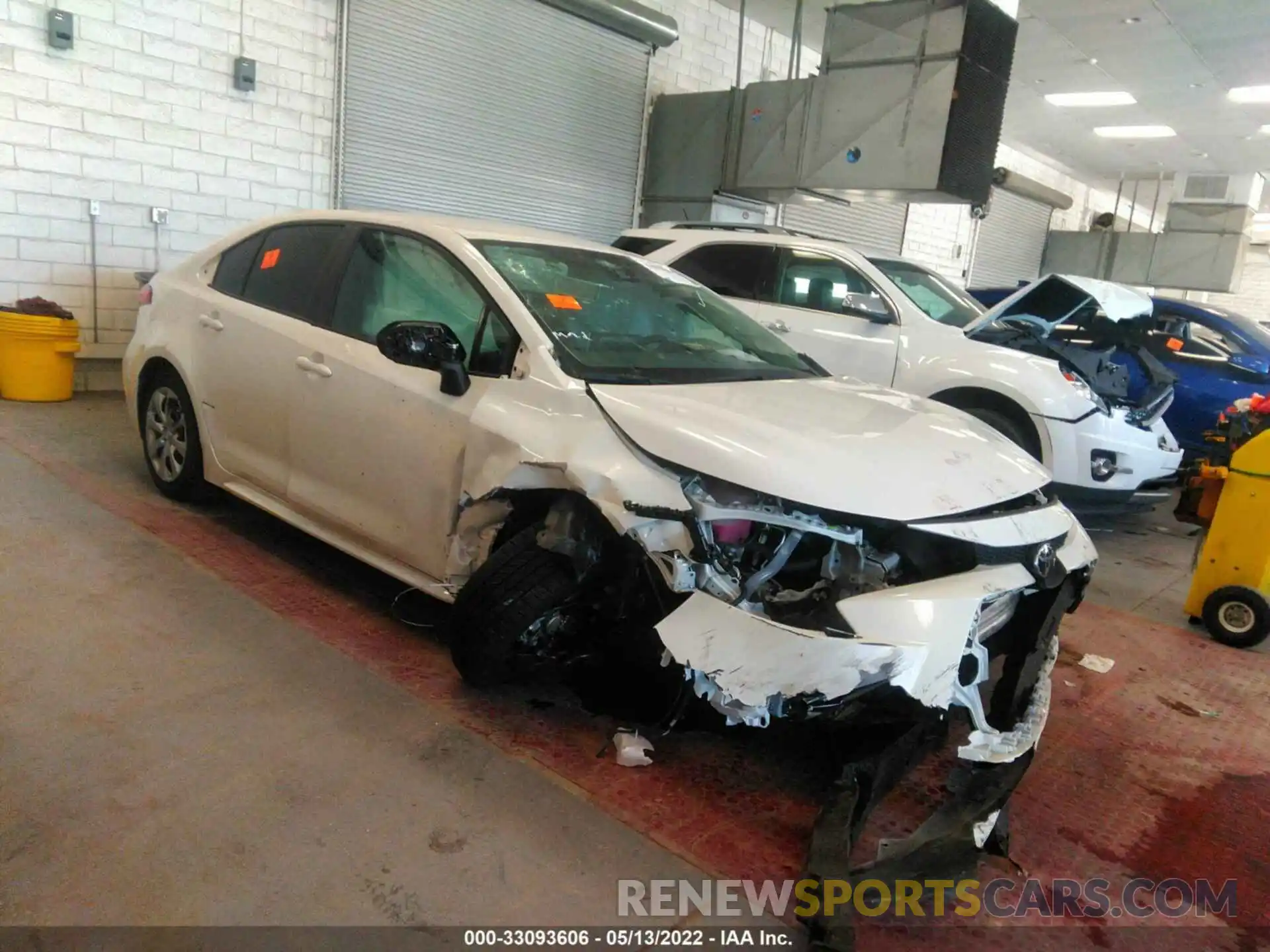 1 Photograph of a damaged car 5YFEPRAE7LP111297 TOYOTA COROLLA 2020