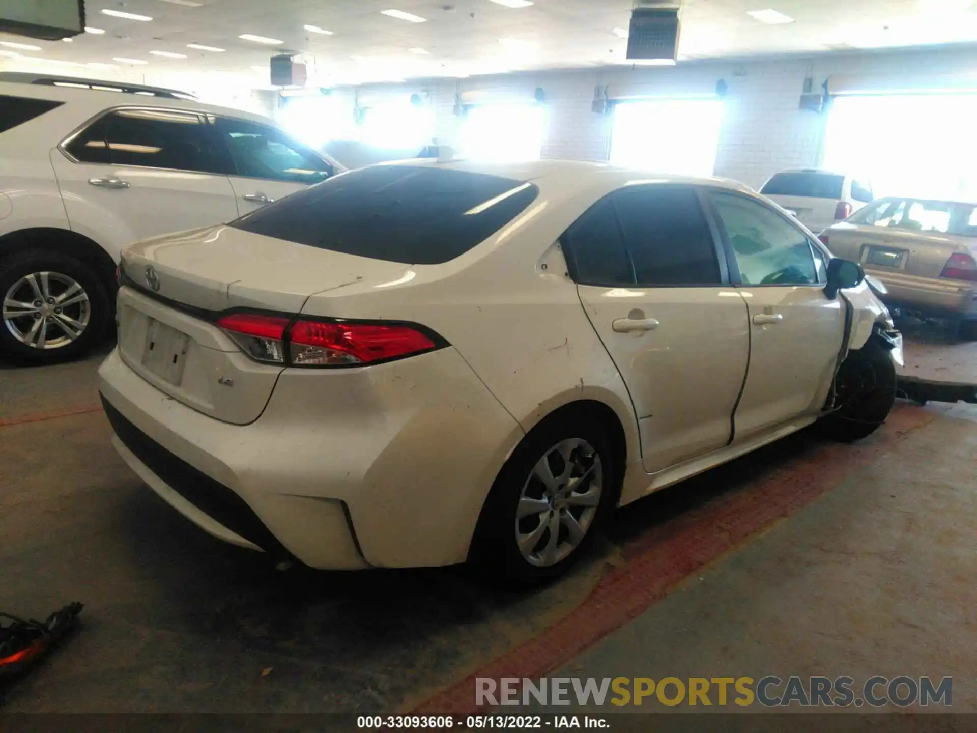 4 Photograph of a damaged car 5YFEPRAE7LP111297 TOYOTA COROLLA 2020