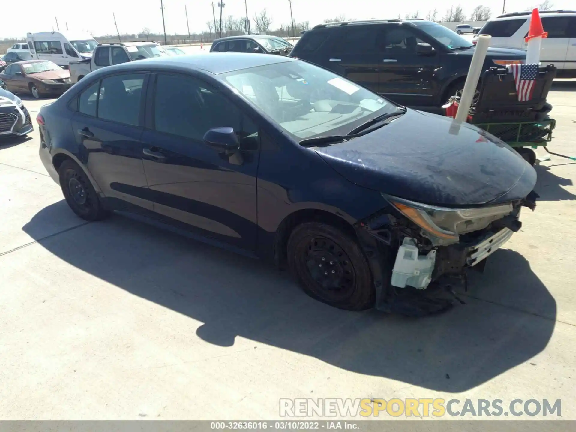 1 Photograph of a damaged car 5YFEPRAE7LP111574 TOYOTA COROLLA 2020