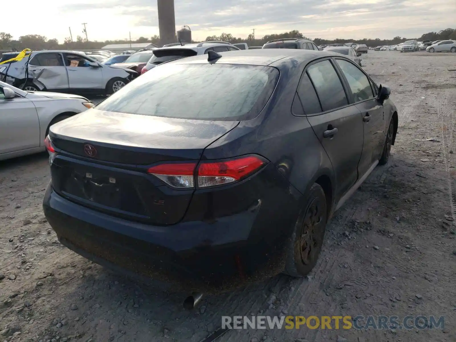 4 Photograph of a damaged car 5YFEPRAE7LP115897 TOYOTA COROLLA 2020