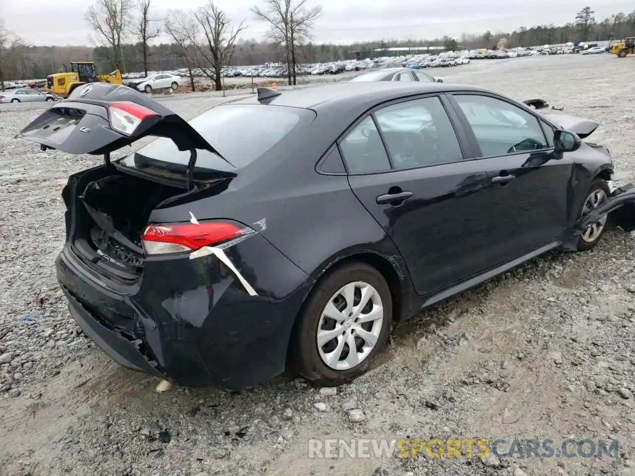 4 Photograph of a damaged car 5YFEPRAE7LP116189 TOYOTA COROLLA 2020