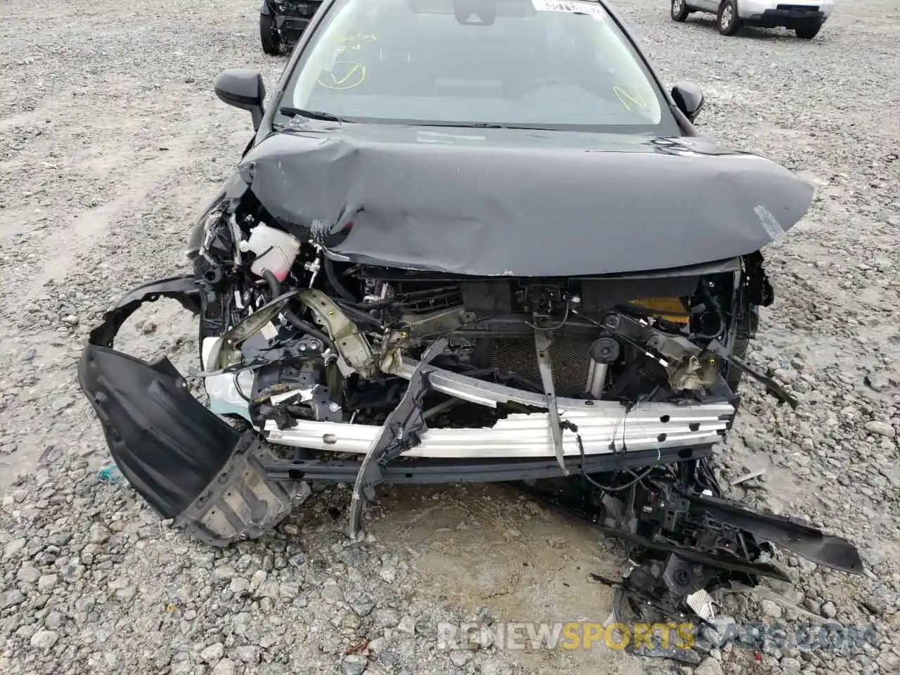 9 Photograph of a damaged car 5YFEPRAE7LP116189 TOYOTA COROLLA 2020