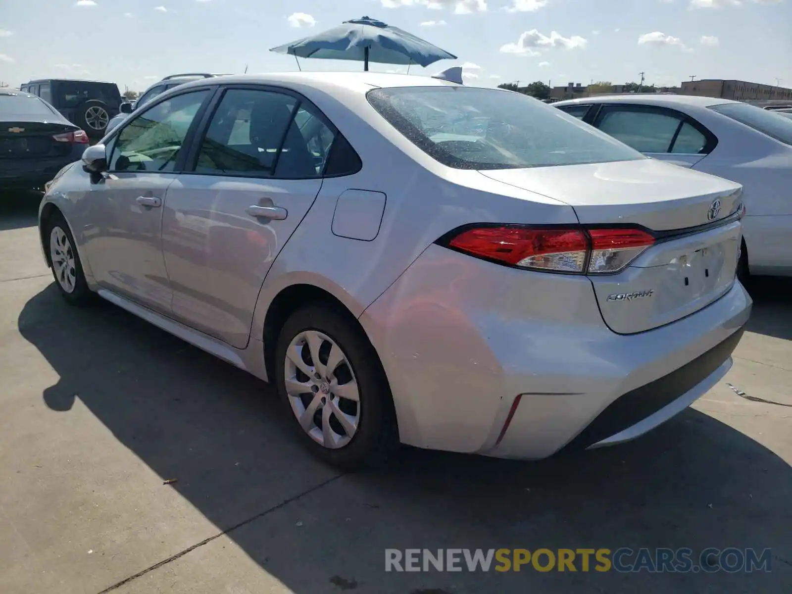 3 Photograph of a damaged car 5YFEPRAE7LP117049 TOYOTA COROLLA 2020