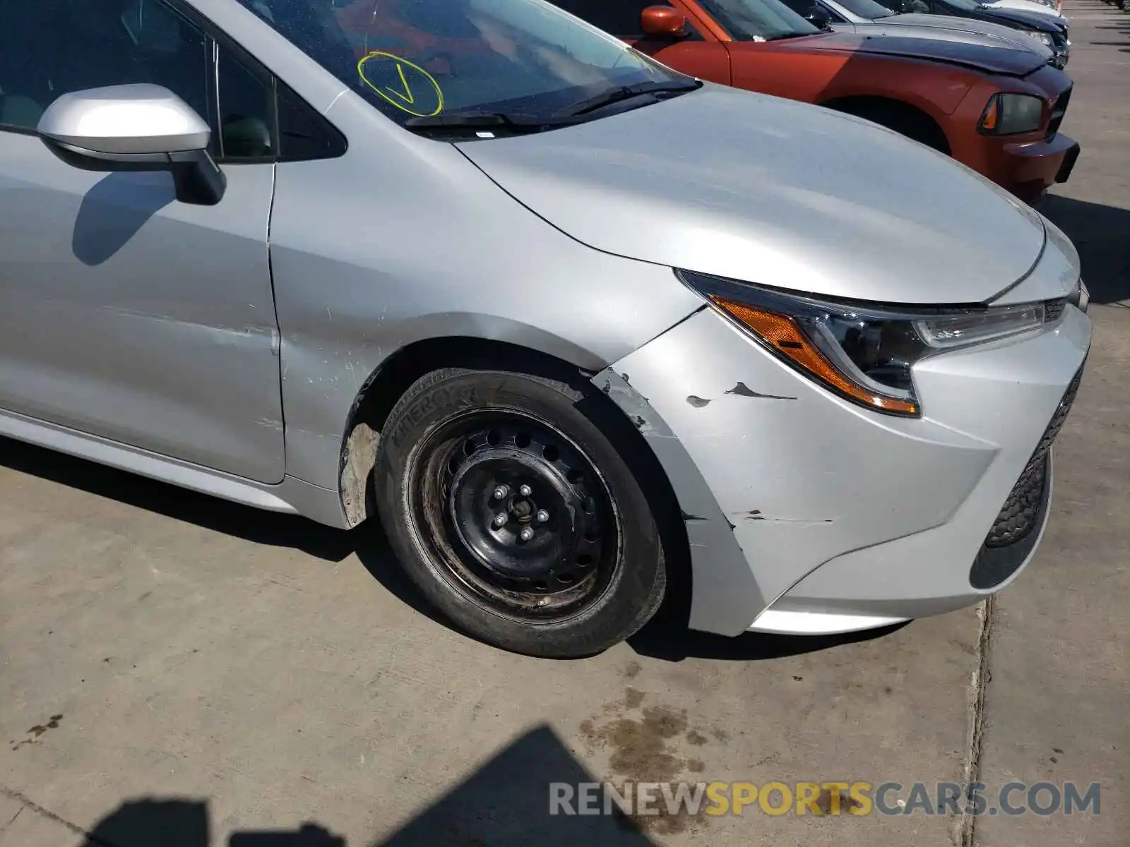 9 Photograph of a damaged car 5YFEPRAE7LP117049 TOYOTA COROLLA 2020