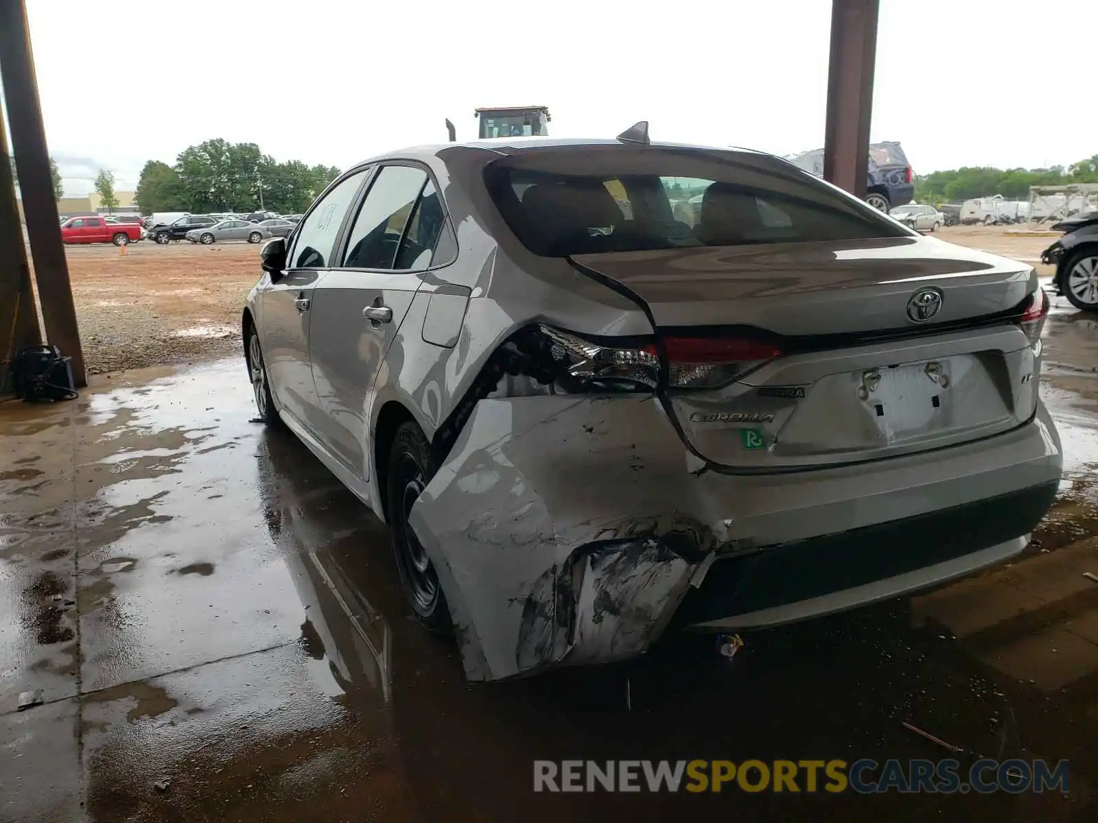 3 Photograph of a damaged car 5YFEPRAE7LP117939 TOYOTA COROLLA 2020