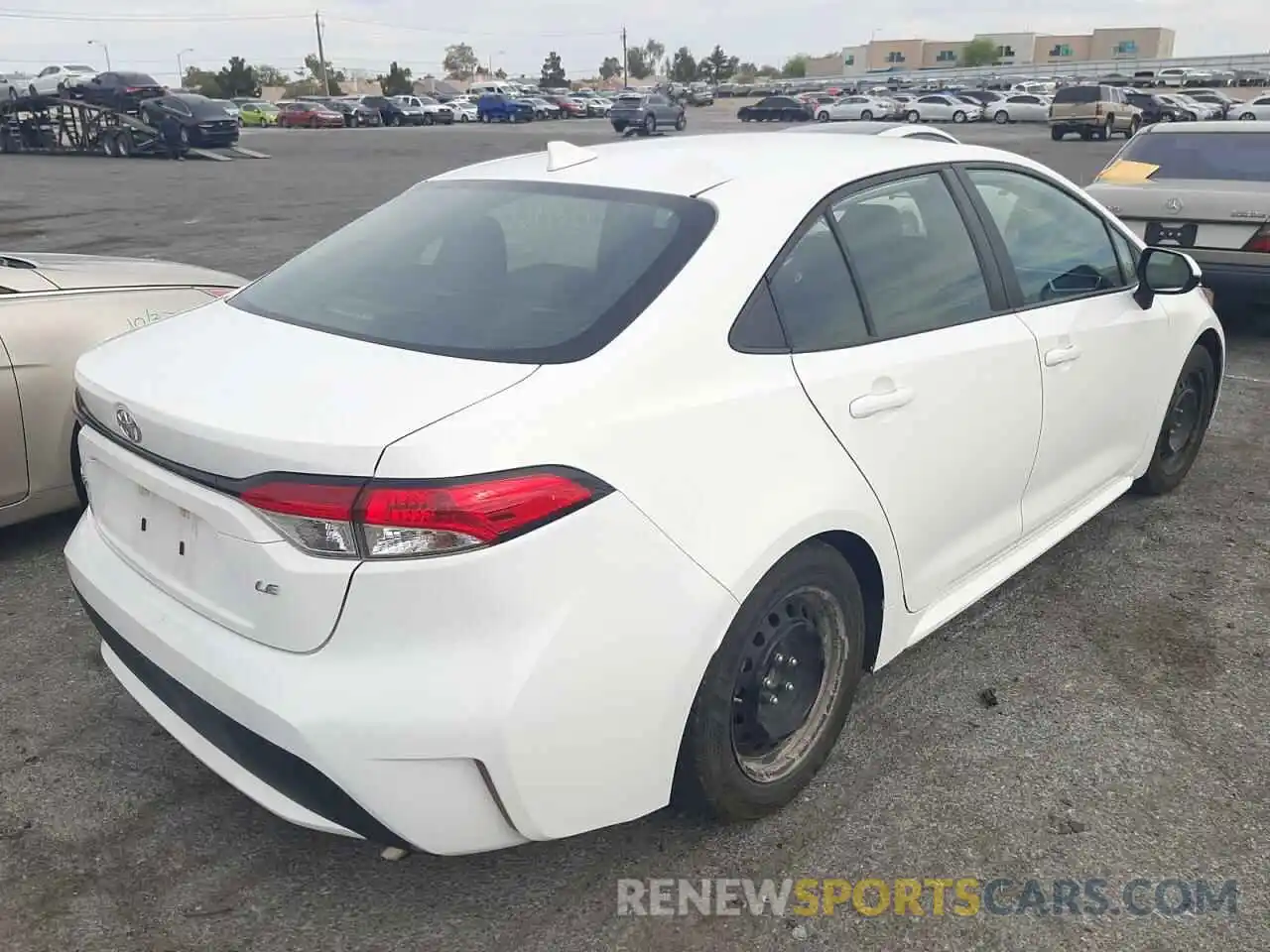 4 Photograph of a damaged car 5YFEPRAE7LP118380 TOYOTA COROLLA 2020