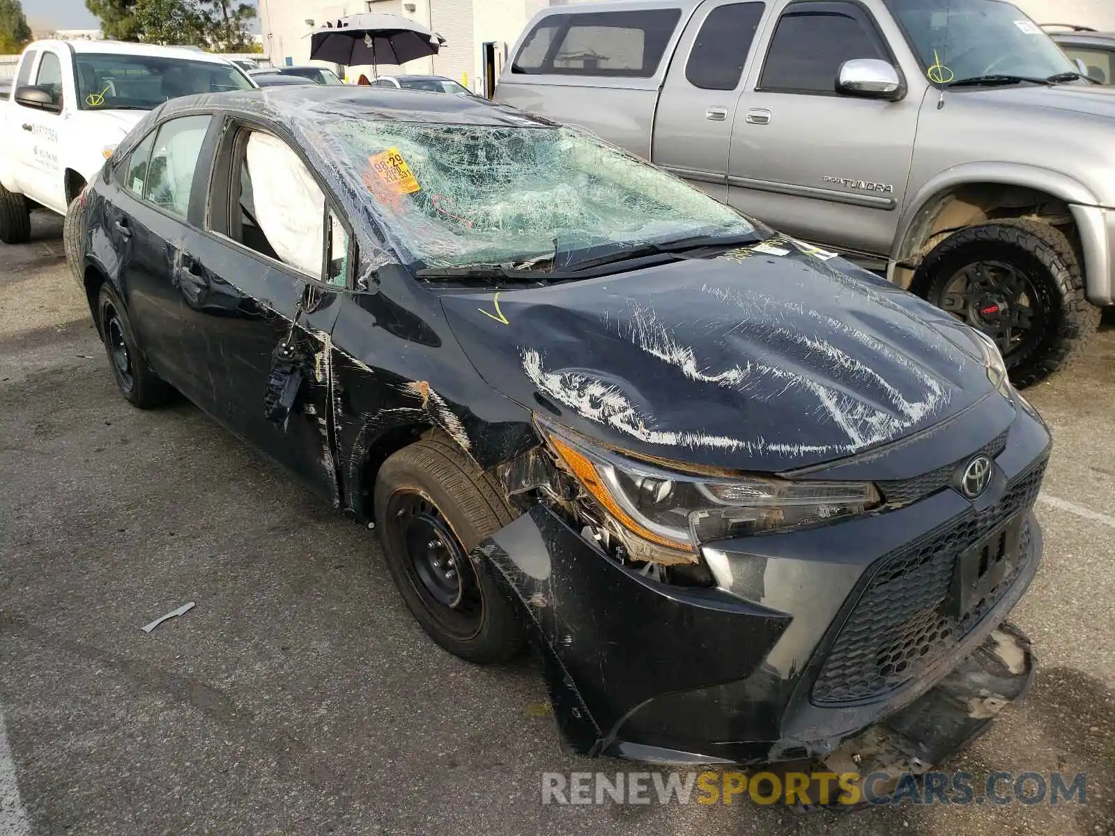 1 Photograph of a damaged car 5YFEPRAE7LP119934 TOYOTA COROLLA 2020