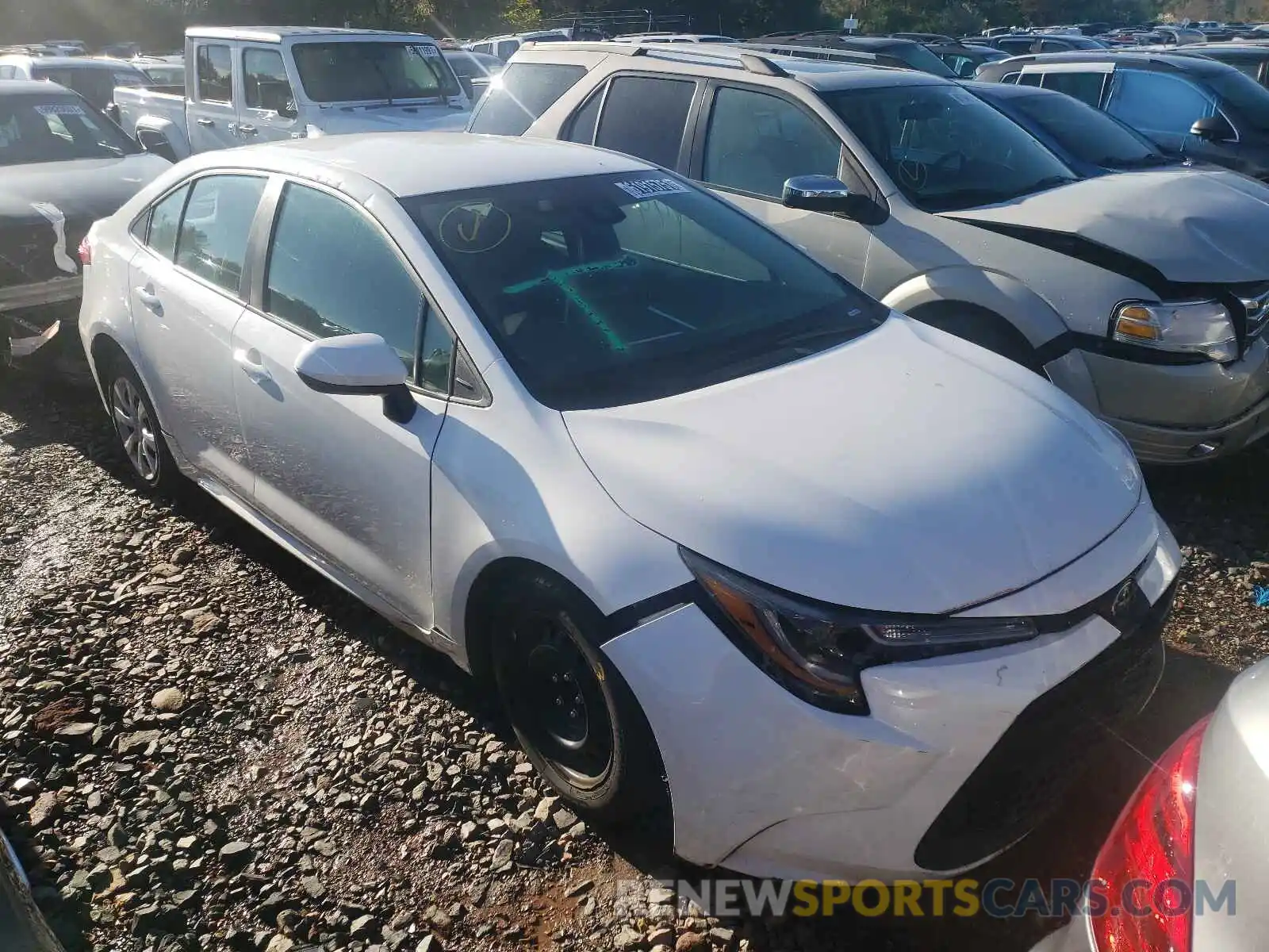 1 Photograph of a damaged car 5YFEPRAE7LP120565 TOYOTA COROLLA 2020