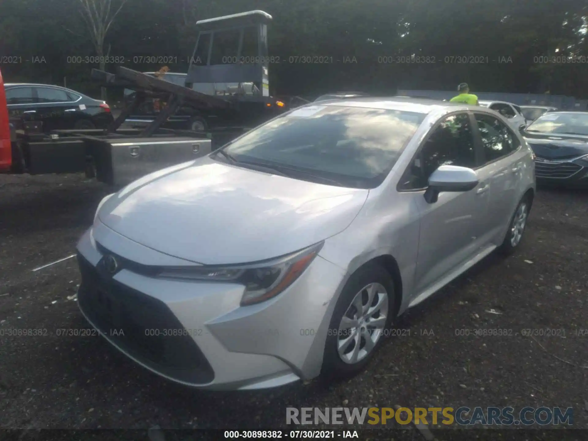 2 Photograph of a damaged car 5YFEPRAE7LP120680 TOYOTA COROLLA 2020