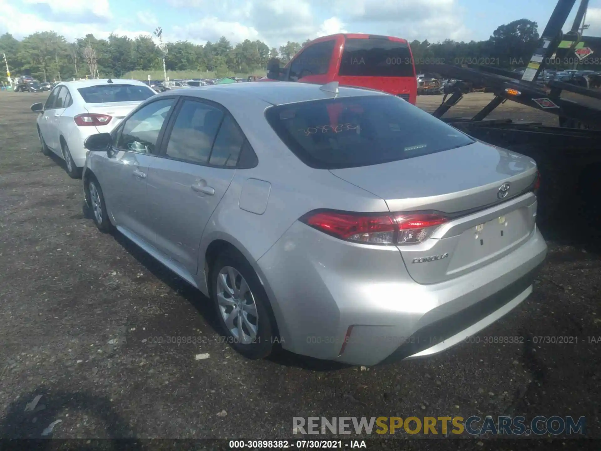 3 Photograph of a damaged car 5YFEPRAE7LP120680 TOYOTA COROLLA 2020