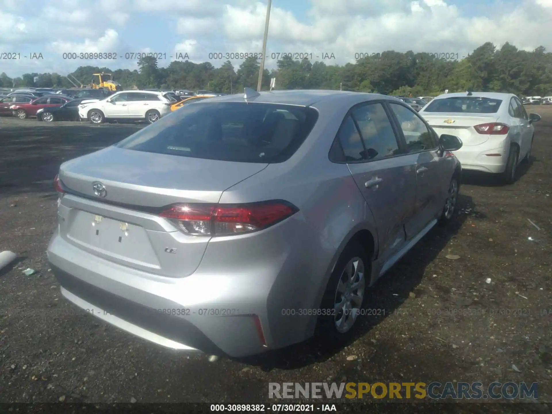 4 Photograph of a damaged car 5YFEPRAE7LP120680 TOYOTA COROLLA 2020