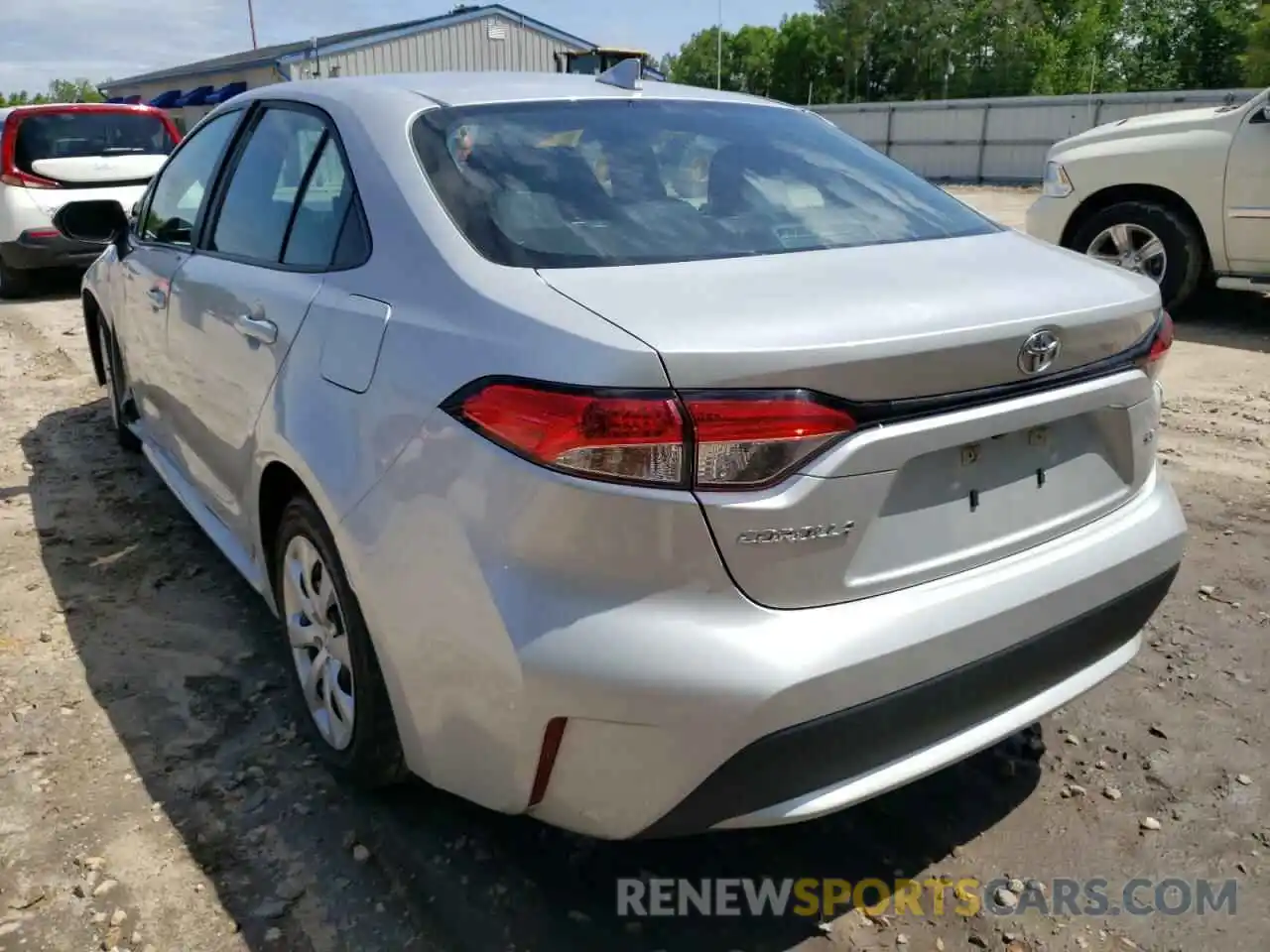 3 Photograph of a damaged car 5YFEPRAE7LP121005 TOYOTA COROLLA 2020