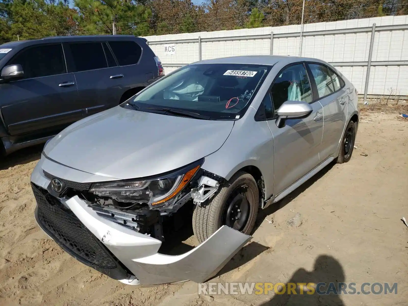 2 Photograph of a damaged car 5YFEPRAE7LP121361 TOYOTA COROLLA 2020