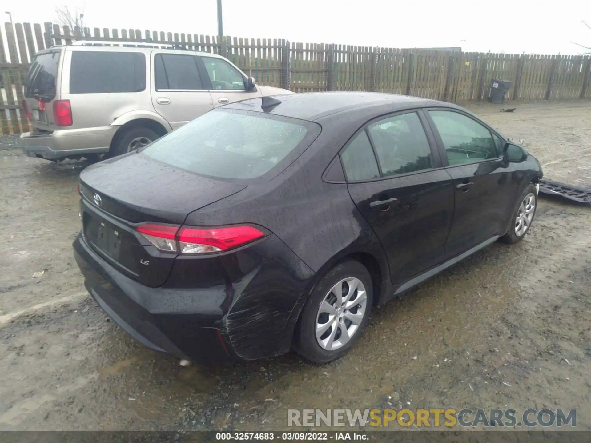 4 Photograph of a damaged car 5YFEPRAE7LP122008 TOYOTA COROLLA 2020