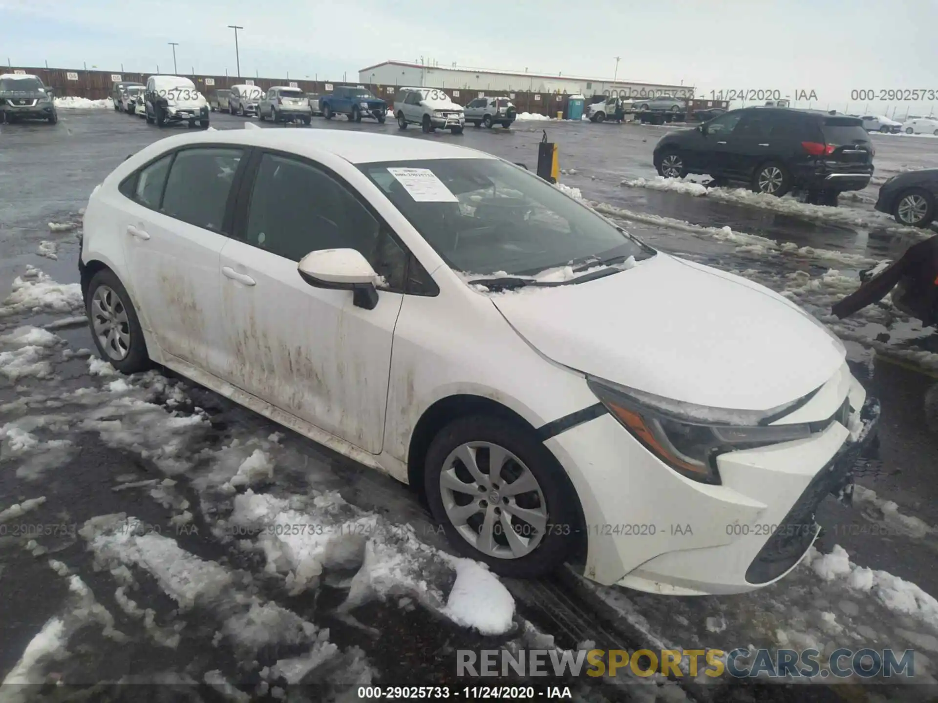 1 Photograph of a damaged car 5YFEPRAE7LP122154 TOYOTA COROLLA 2020