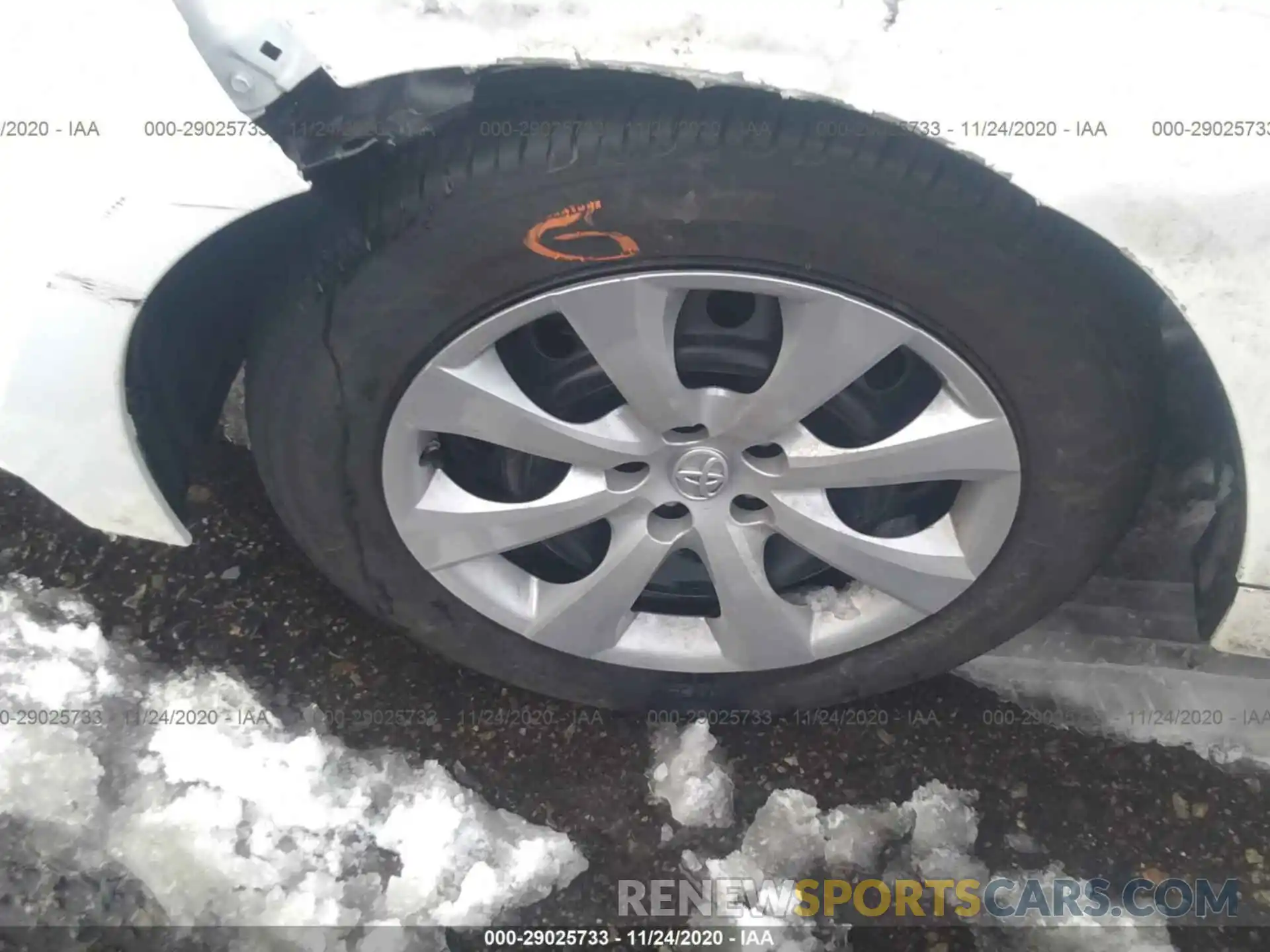 11 Photograph of a damaged car 5YFEPRAE7LP122154 TOYOTA COROLLA 2020