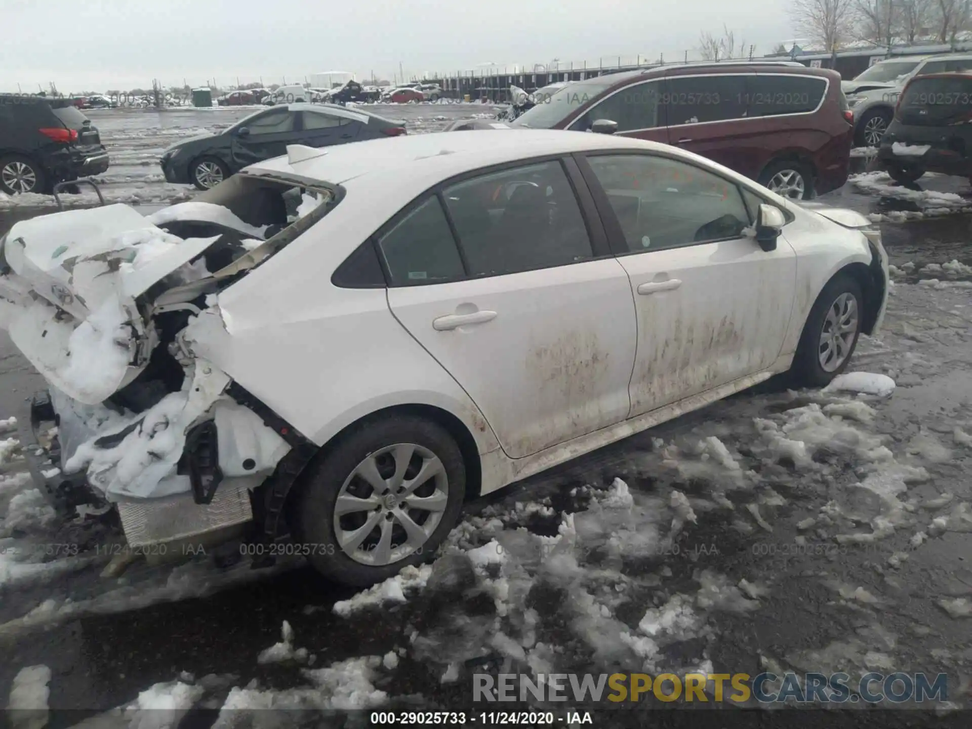 4 Photograph of a damaged car 5YFEPRAE7LP122154 TOYOTA COROLLA 2020