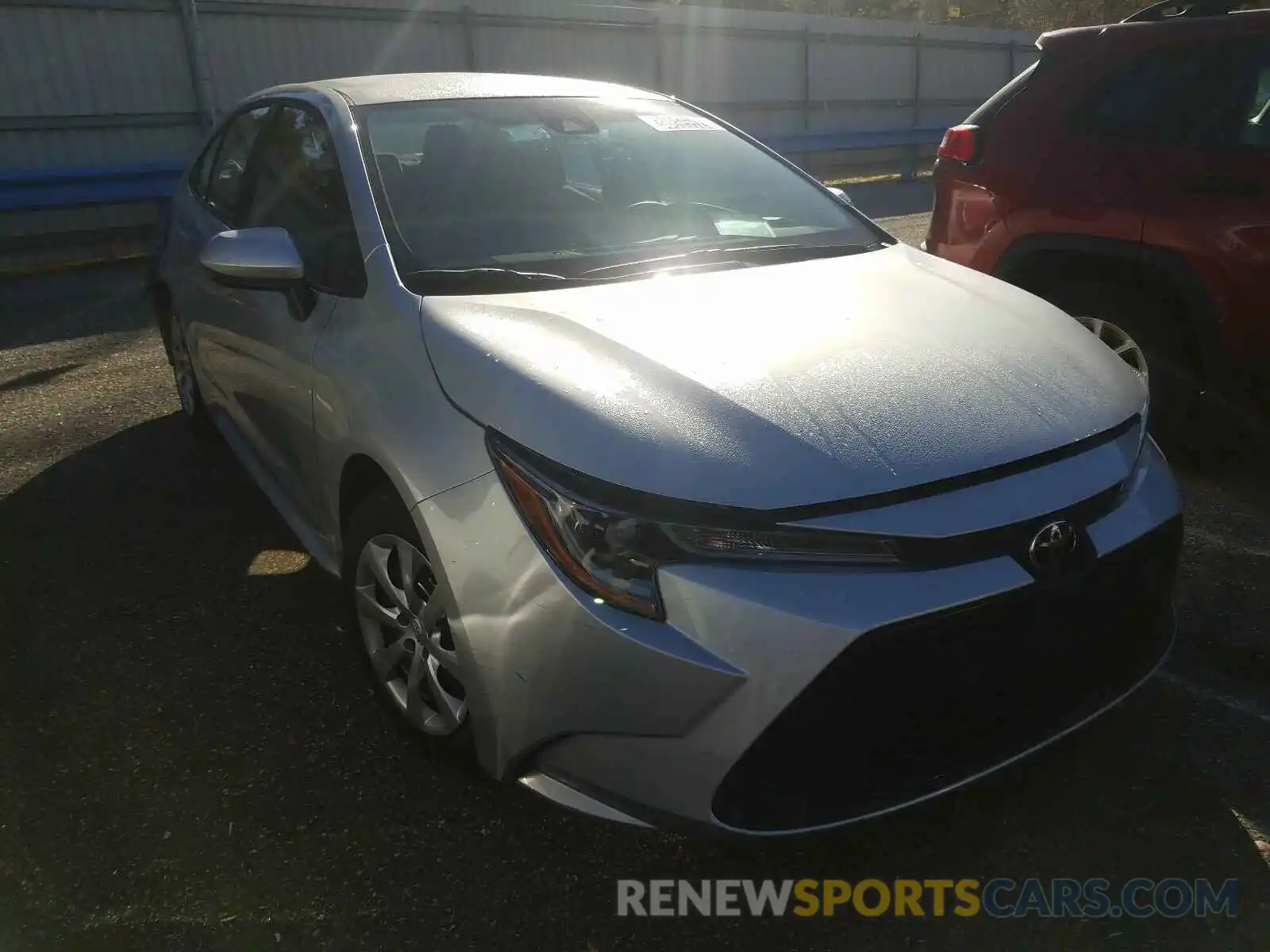 1 Photograph of a damaged car 5YFEPRAE7LP122185 TOYOTA COROLLA 2020