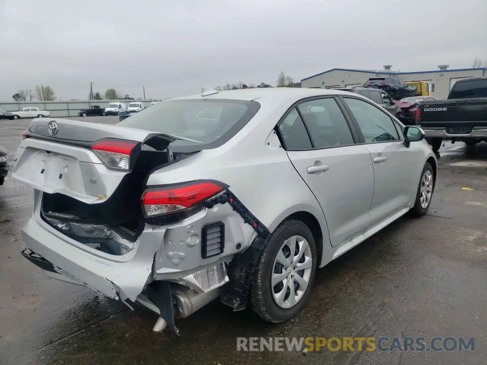 4 Photograph of a damaged car 5YFEPRAE7LP124163 TOYOTA COROLLA 2020