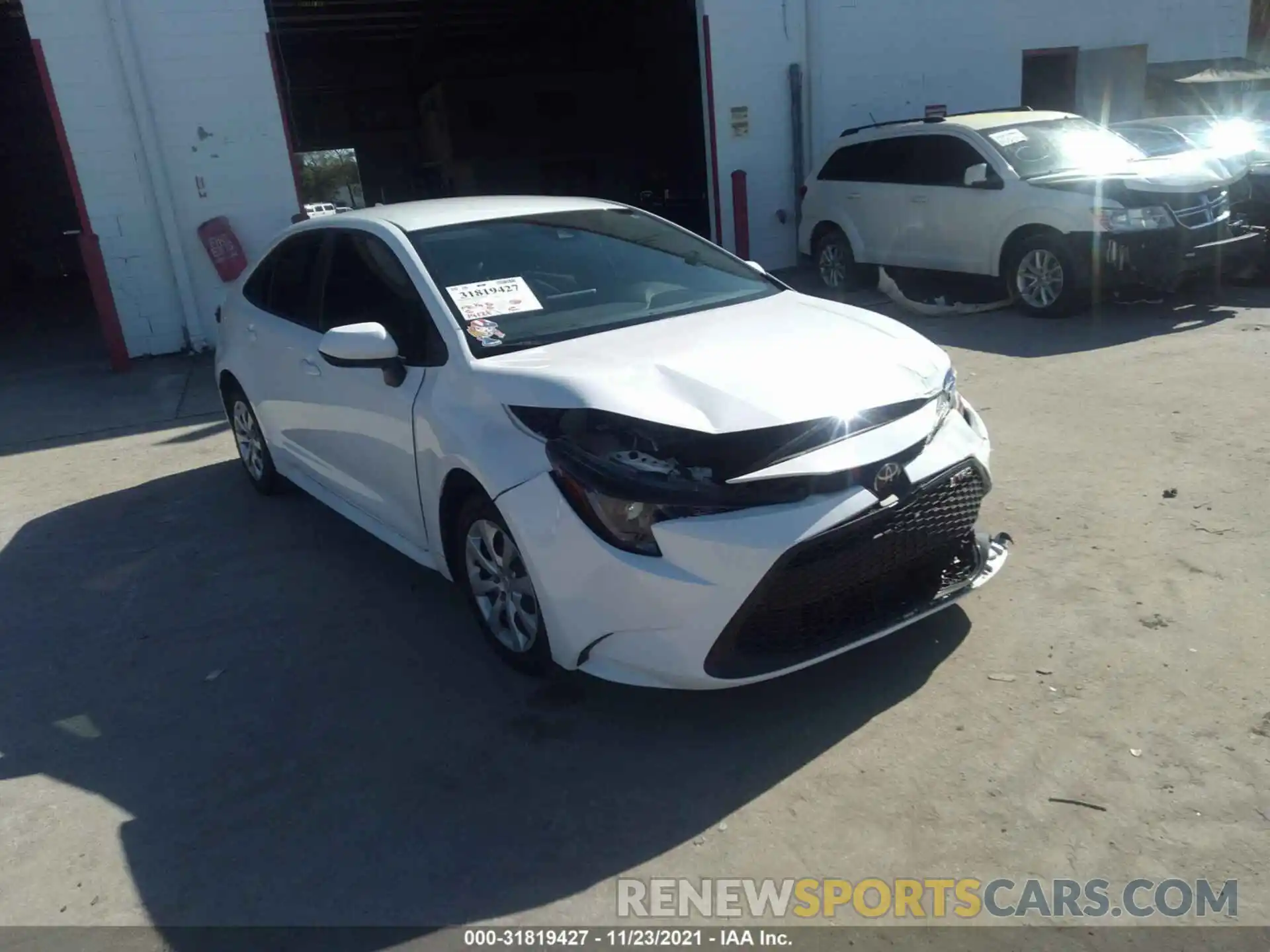 1 Photograph of a damaged car 5YFEPRAE7LP124714 TOYOTA COROLLA 2020