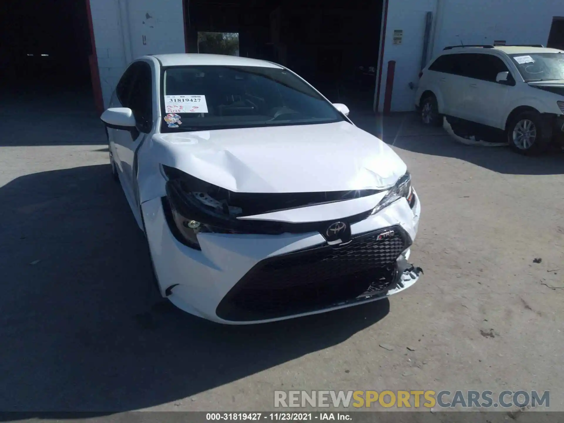 6 Photograph of a damaged car 5YFEPRAE7LP124714 TOYOTA COROLLA 2020