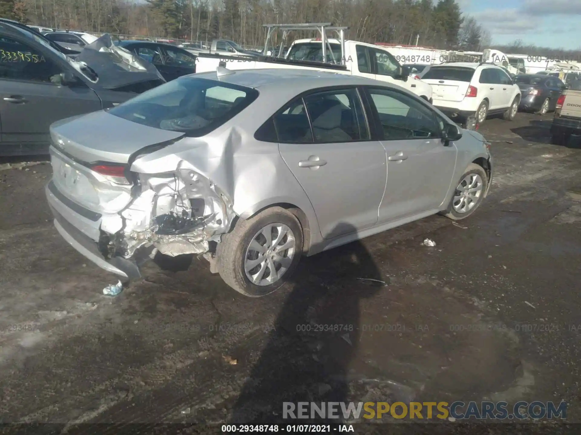 4 Photograph of a damaged car 5YFEPRAE7LP125121 TOYOTA COROLLA 2020