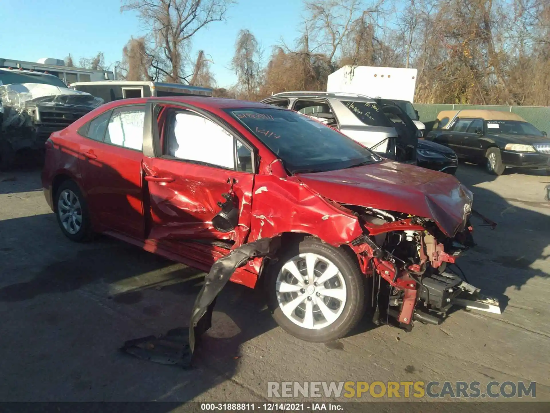 1 Photograph of a damaged car 5YFEPRAE7LP125376 TOYOTA COROLLA 2020