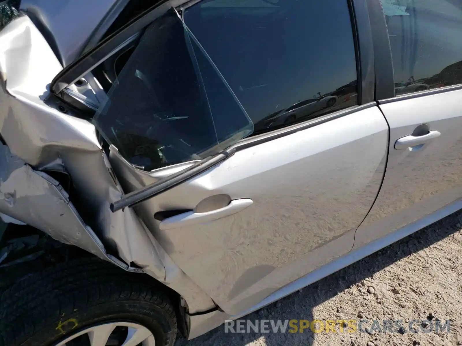 6 Photograph of a damaged car 5YFEPRAE7LP126916 TOYOTA COROLLA 2020